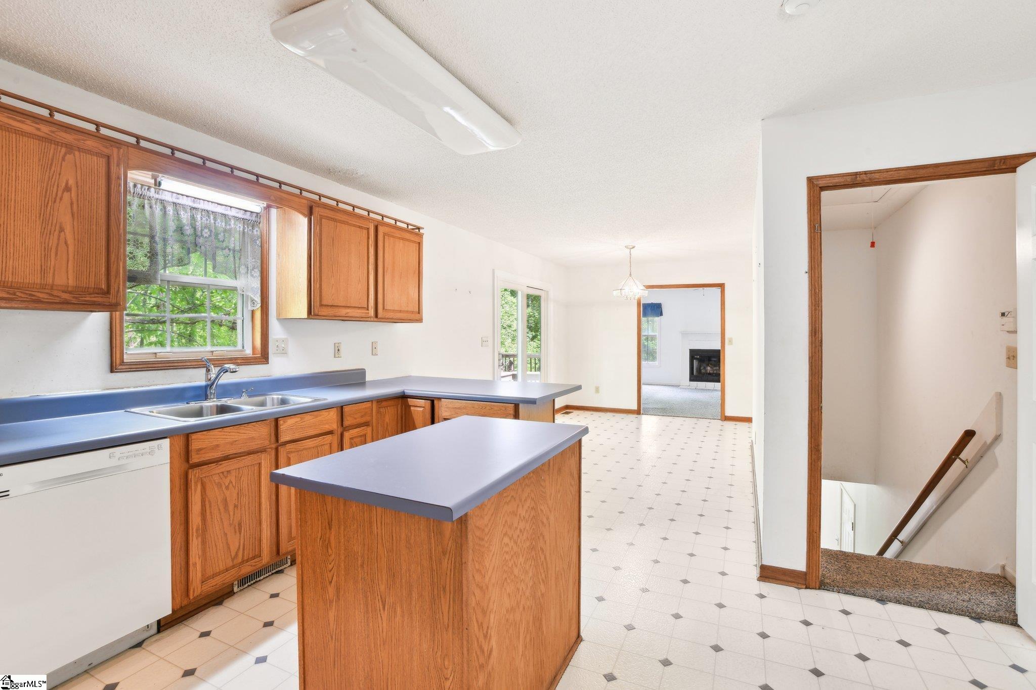 1014 Stratford, Easley, South Carolina image 16