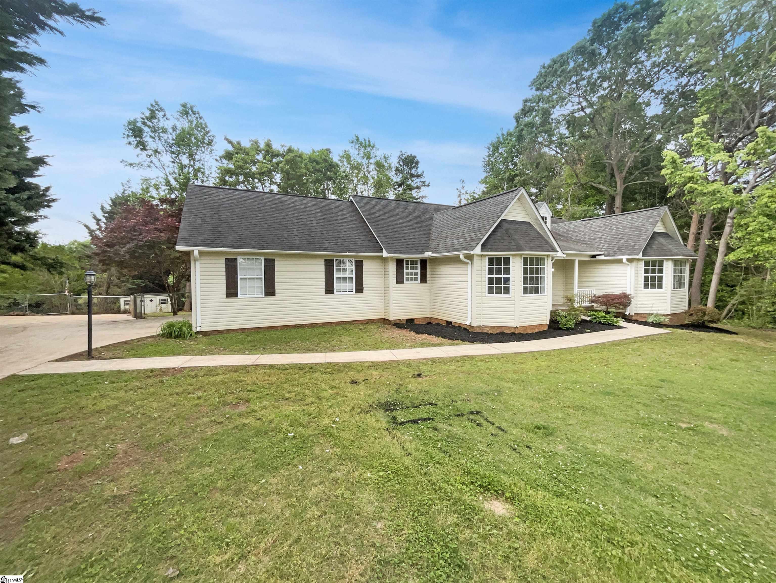 221 Amy, Lyman, South Carolina image 9