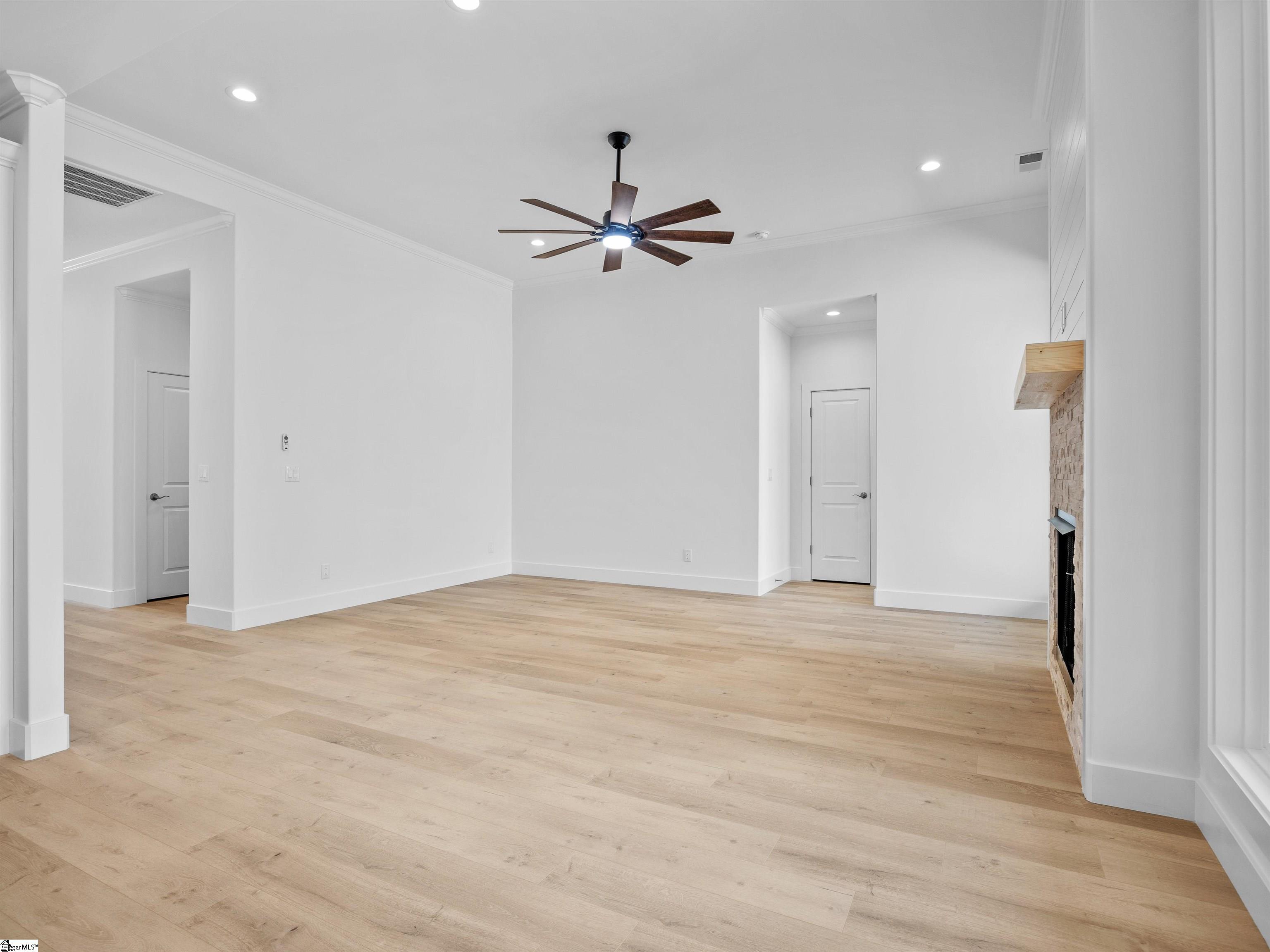 907 Aragon, Boiling Springs, South Carolina image 9