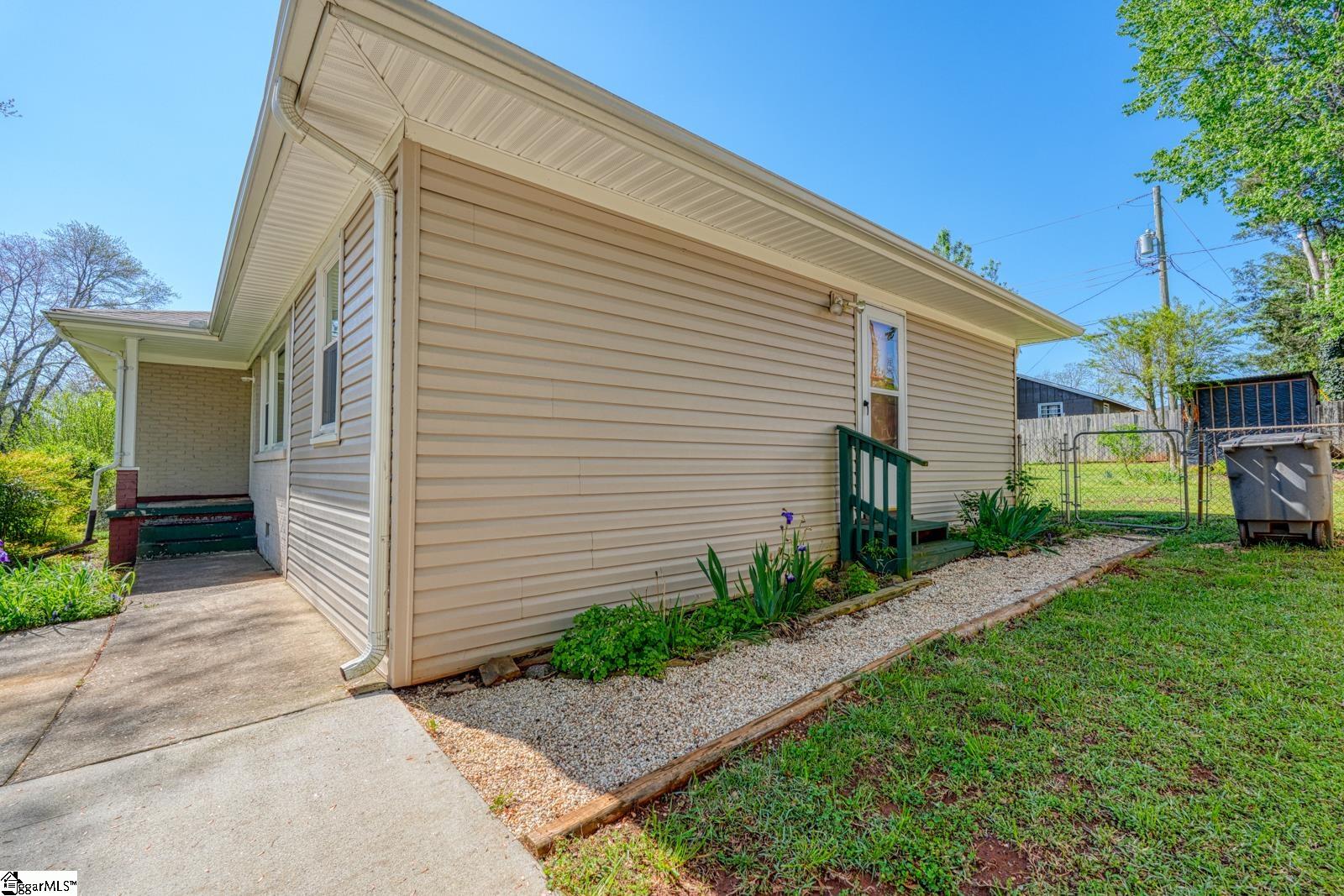 4 Jonquil, Greenville, South Carolina image 40
