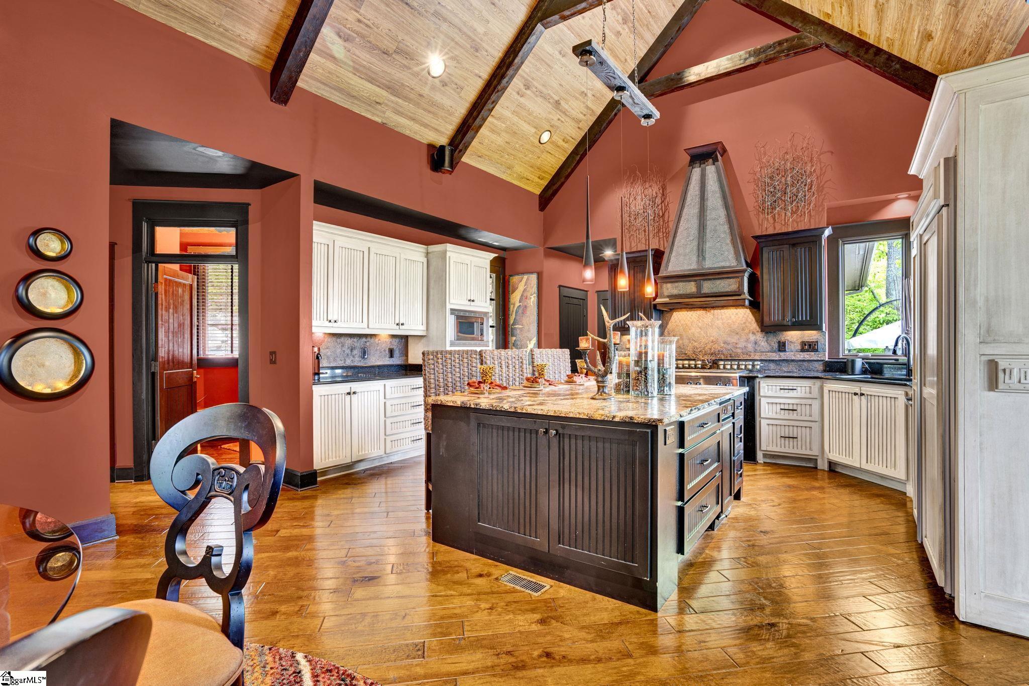 2 Sharptop, Landrum, South Carolina image 11