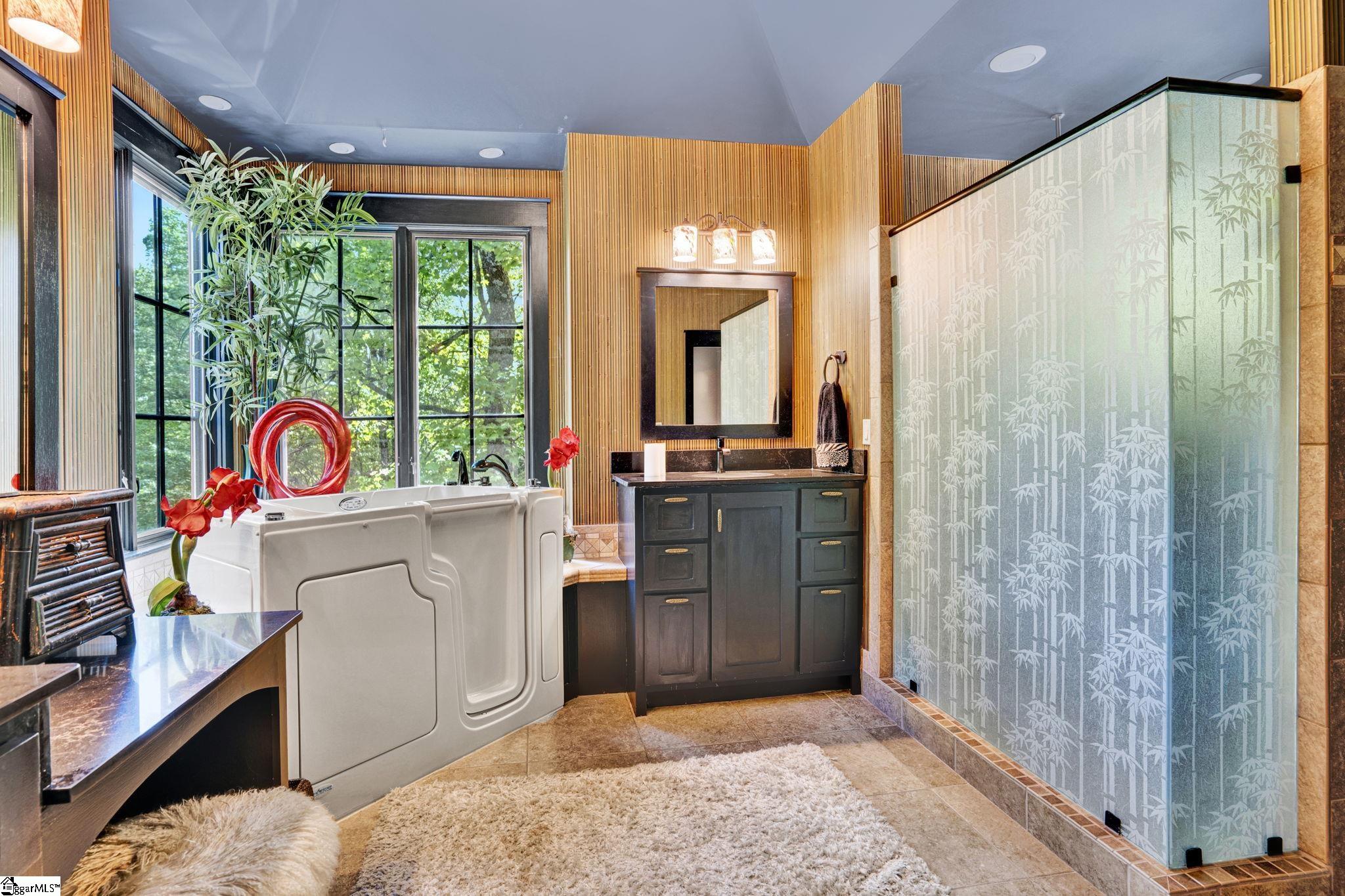 2 Sharptop, Landrum, South Carolina image 17