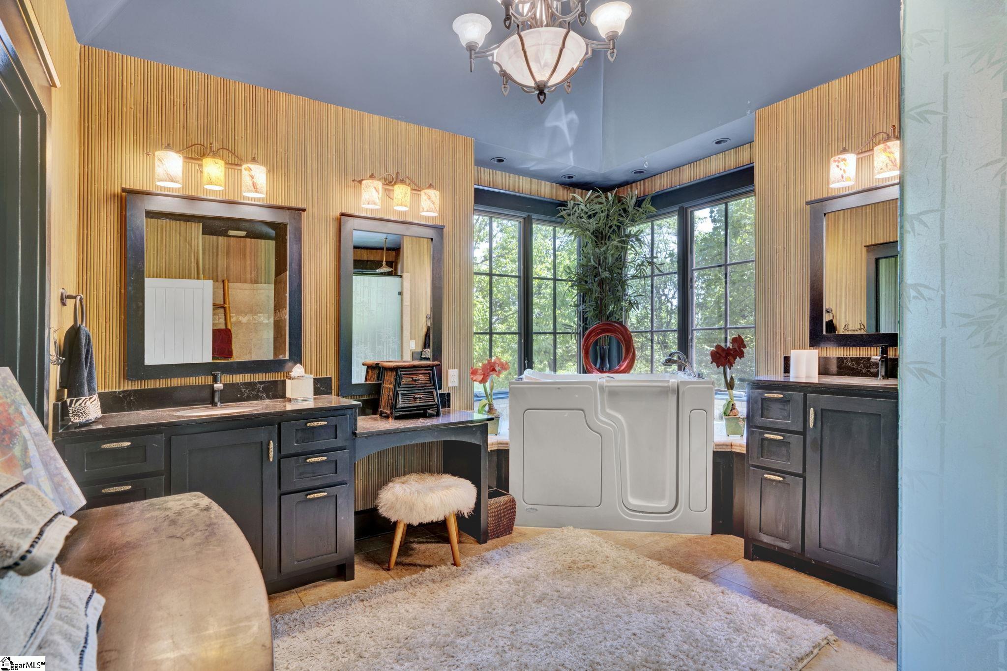 2 Sharptop, Landrum, South Carolina image 18