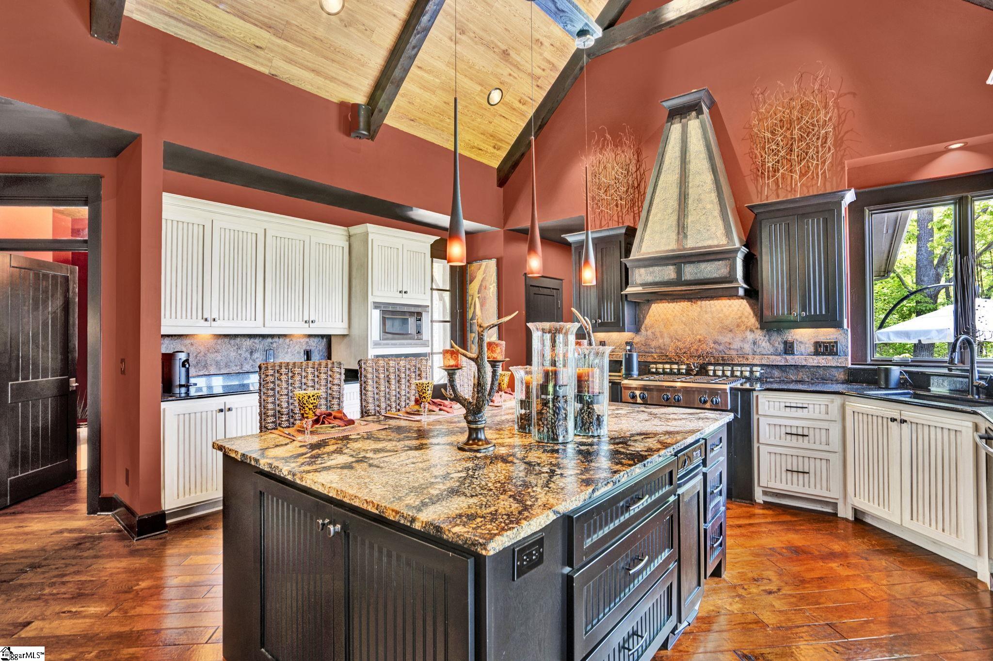 2 Sharptop, Landrum, South Carolina image 3