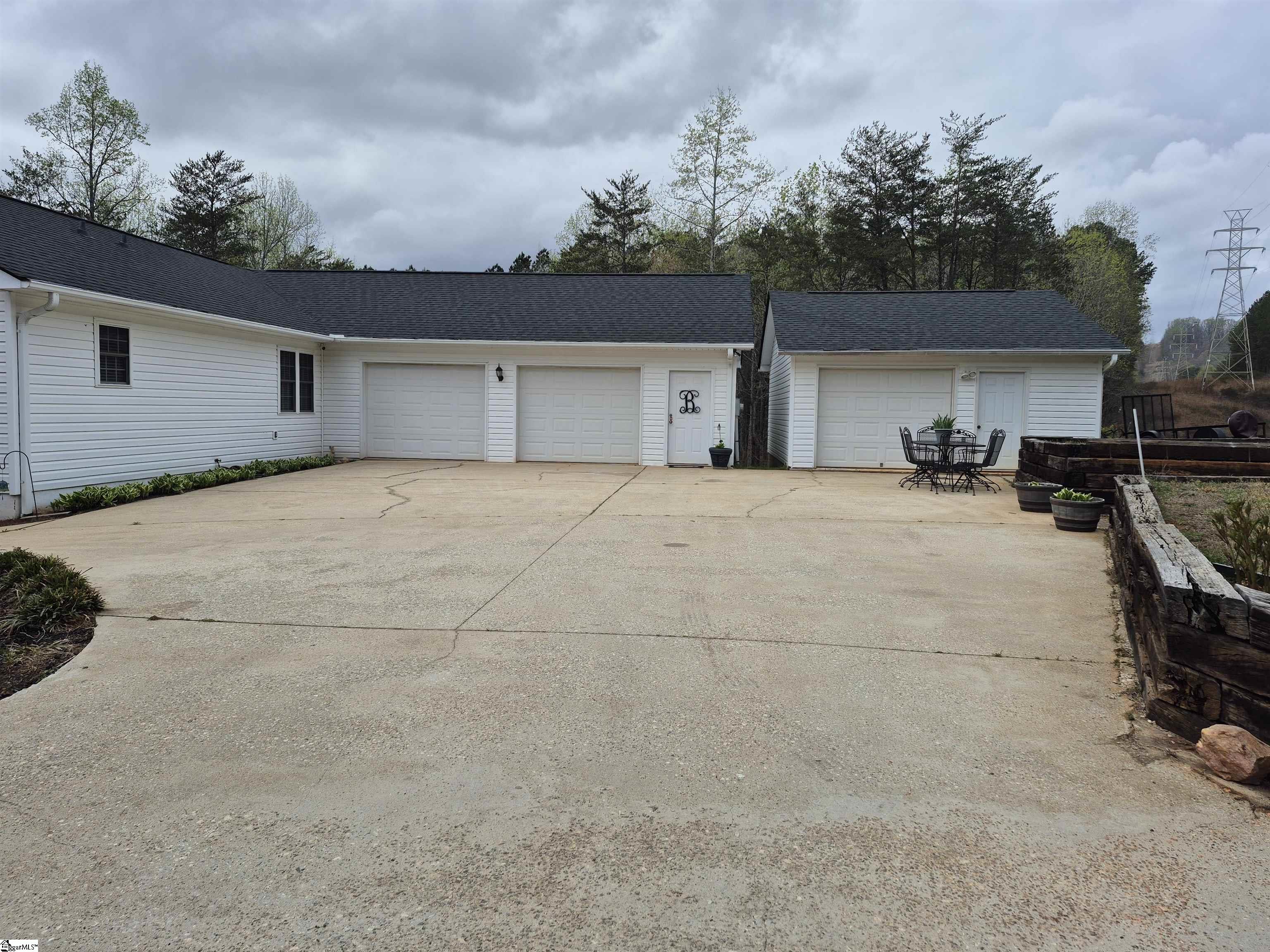 620 Oak Grove, Landrum, South Carolina image 3