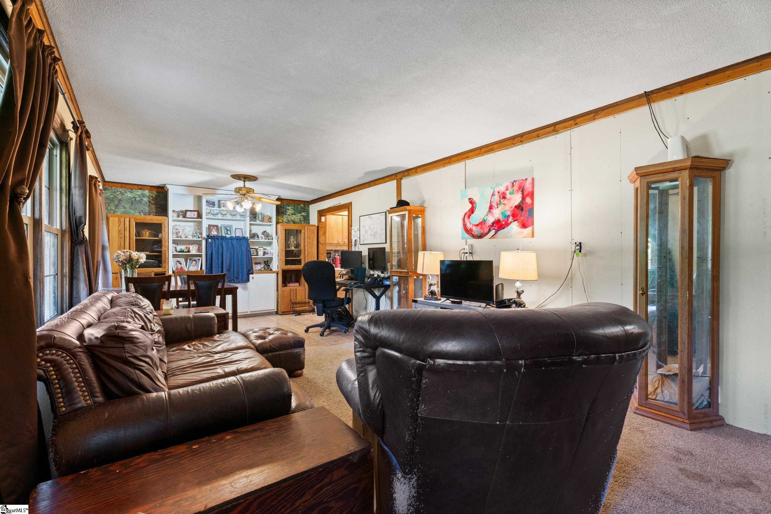 107 Benjamin, Greer, South Carolina image 6