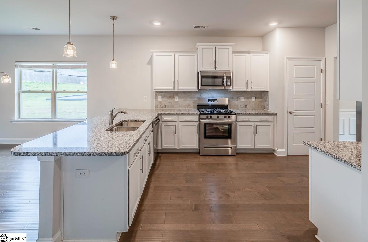 761 Radner, Boiling Springs, South Carolina image 11