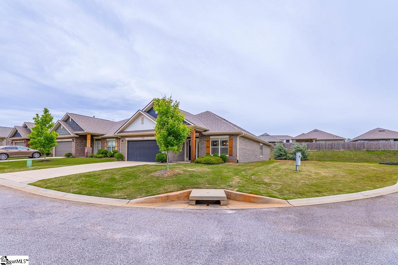 761 Radner, Boiling Springs, South Carolina image 35