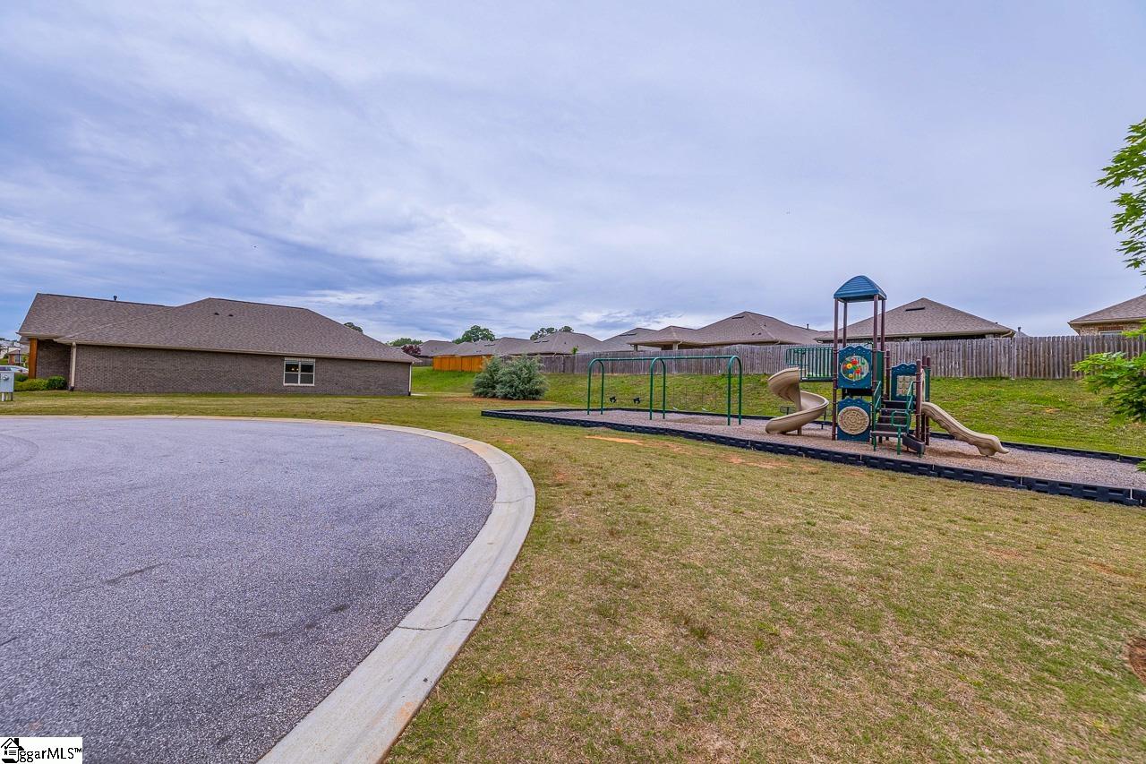 761 Radner, Boiling Springs, South Carolina image 37