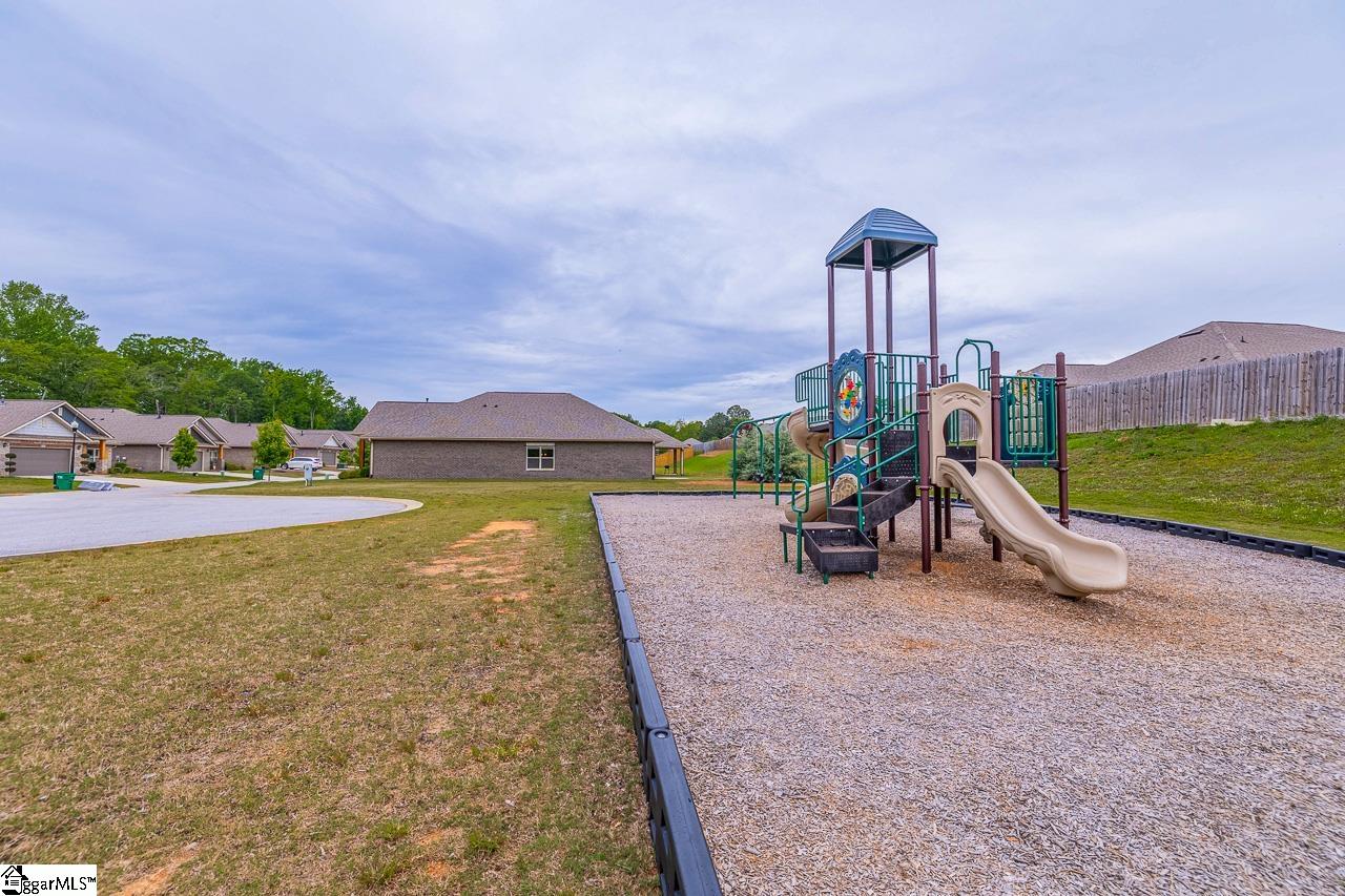 761 Radner, Boiling Springs, South Carolina image 38