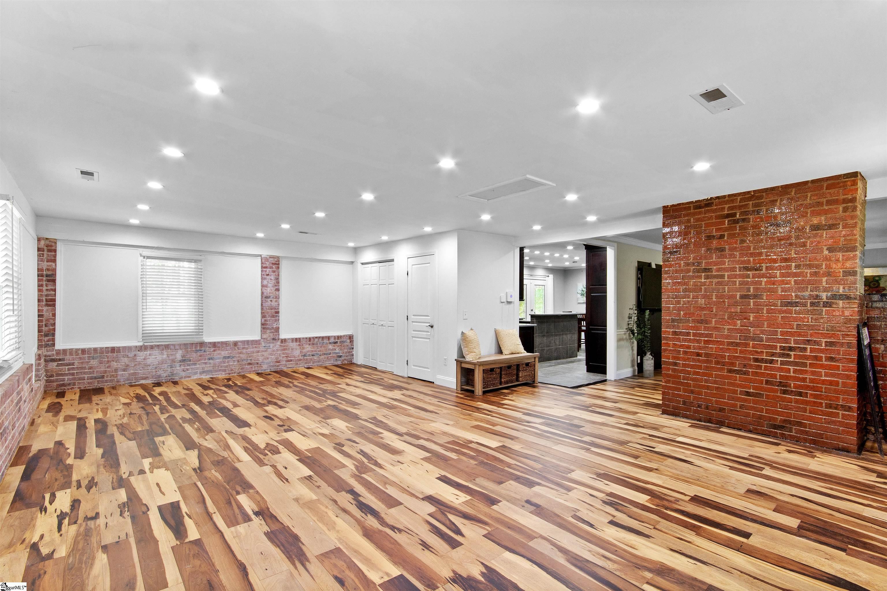 201 Knollview, Greenville, South Carolina image 12