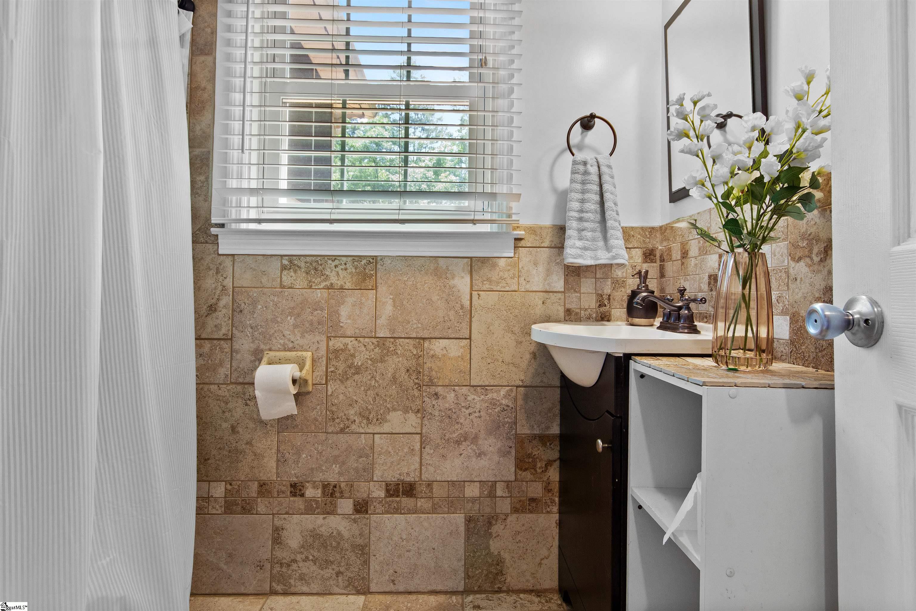 201 Knollview, Greenville, South Carolina image 22