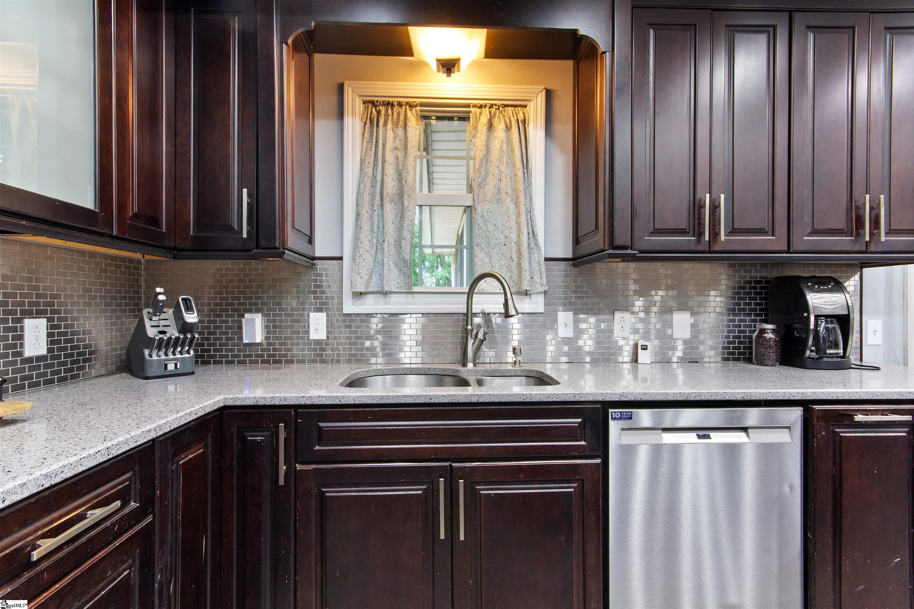 201 Knollview, Greenville, South Carolina image 4