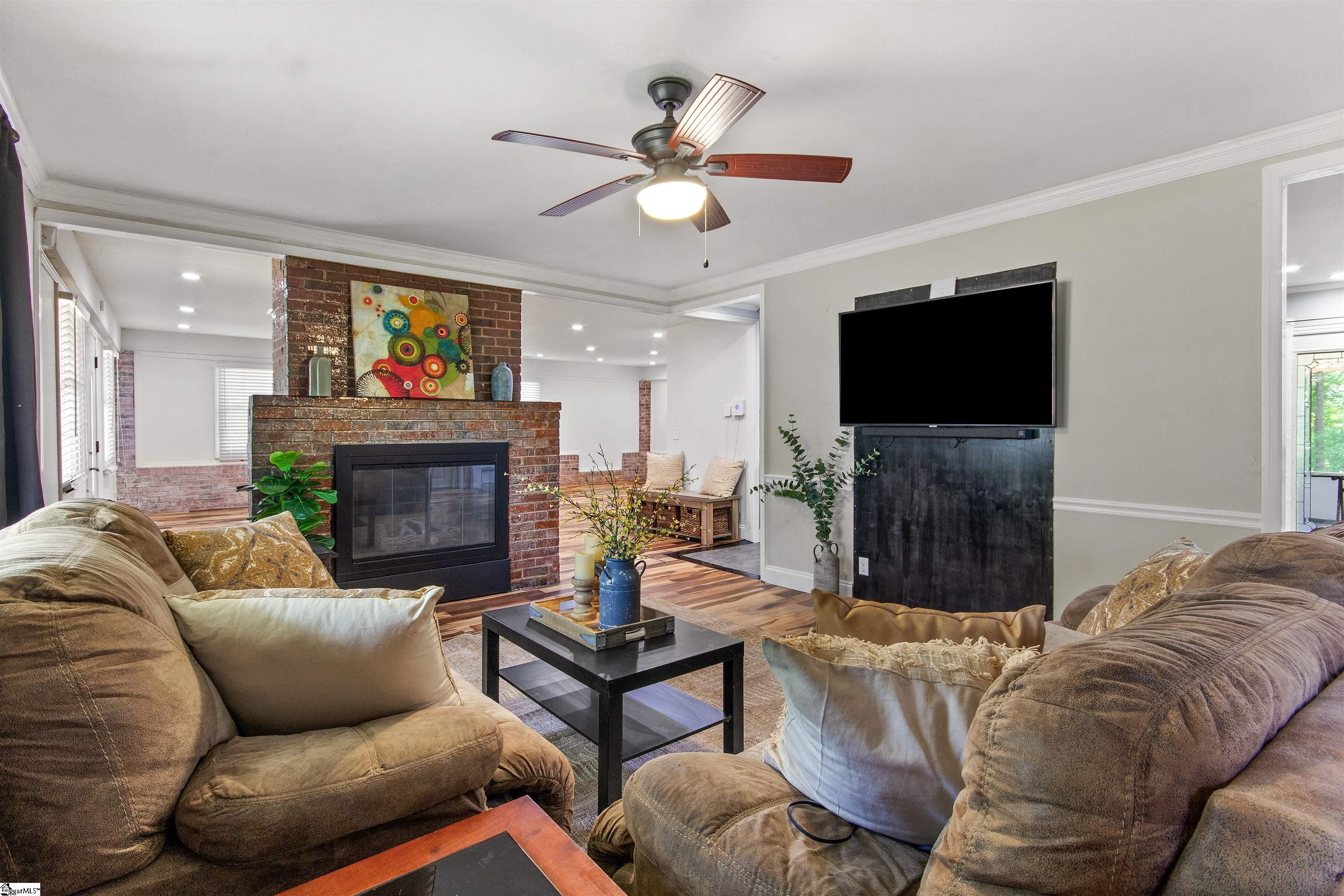 201 Knollview, Greenville, South Carolina image 9