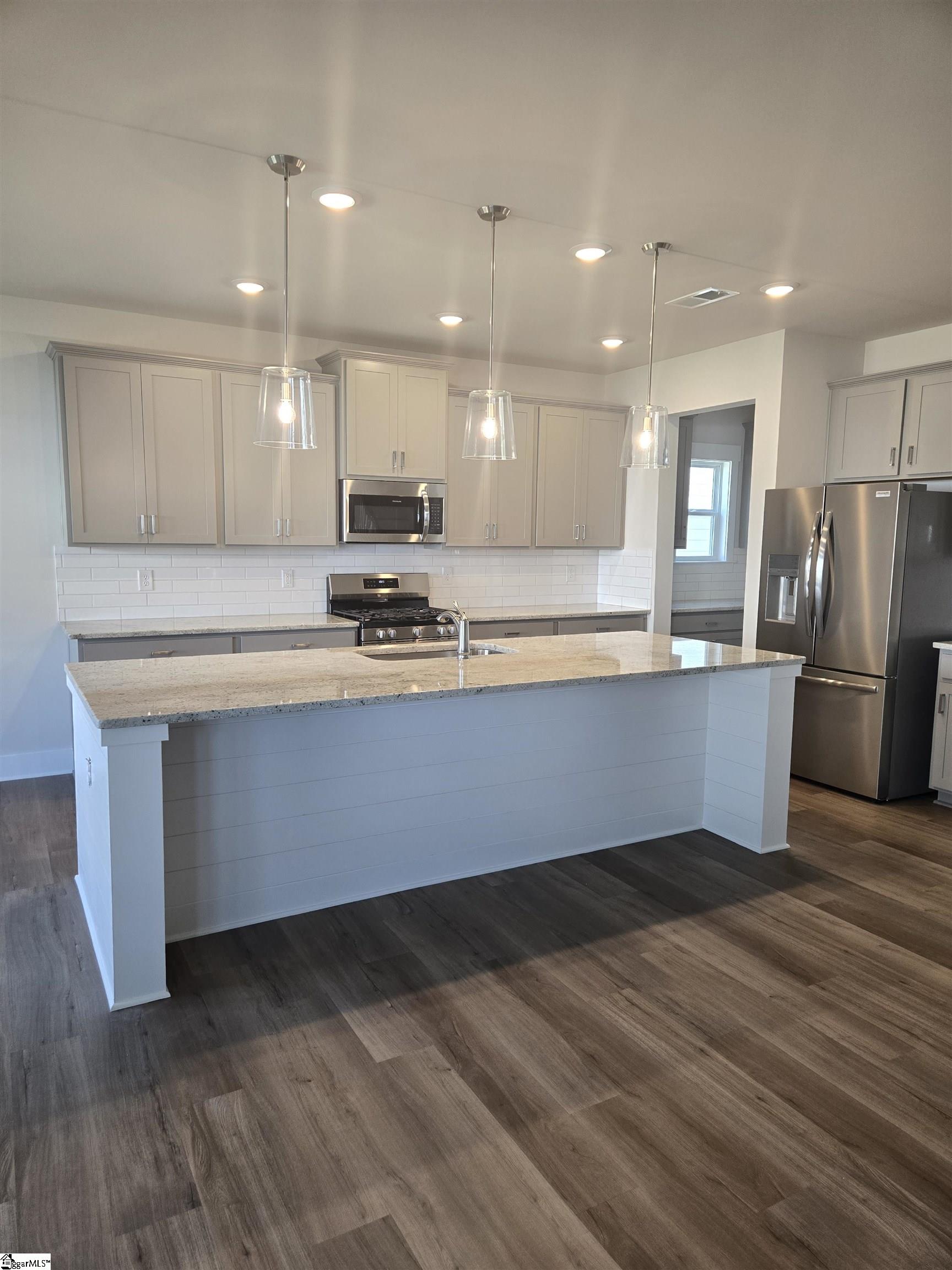 MLS #1556707 image #2