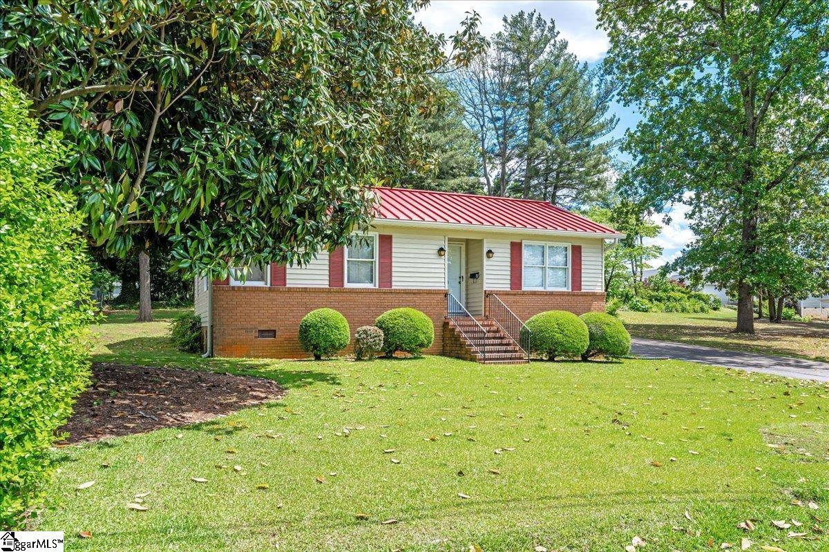 8 Cross, Inman, South Carolina image 2