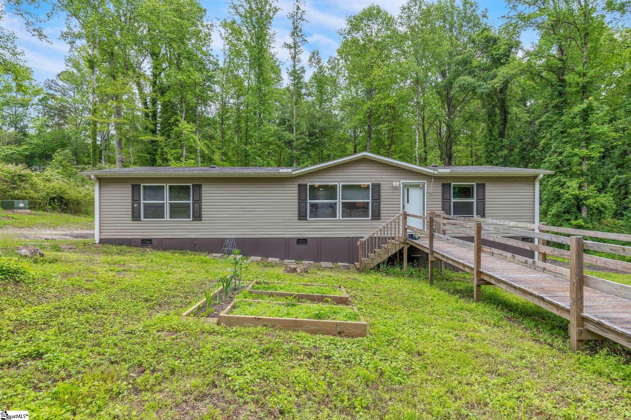 21 Hughes, Greenville, South Carolina image 3