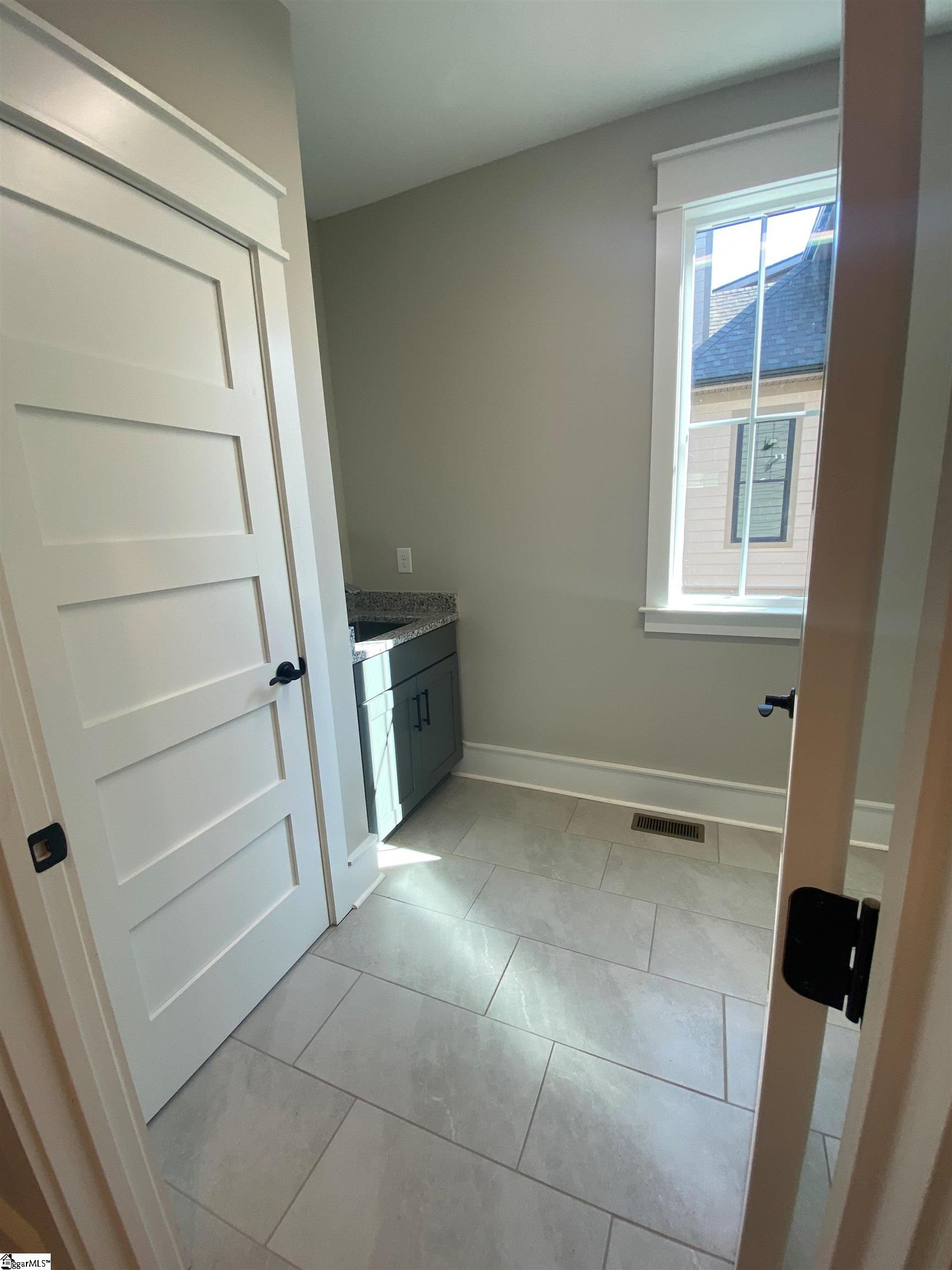 1007 Tudor Cottage, Boiling Springs, South Carolina image 14