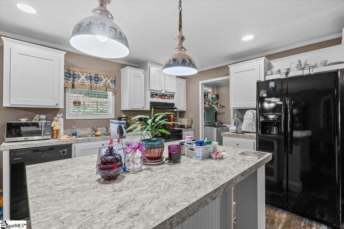 122 Candy, Westminster, South Carolina image 9