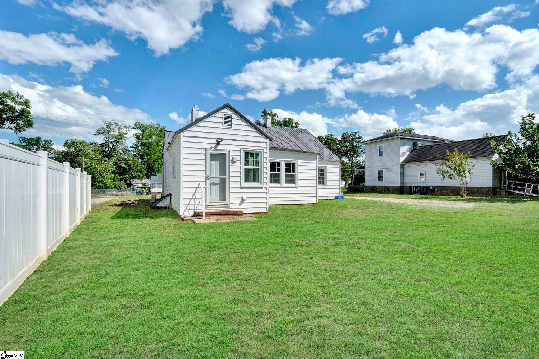 305 N Adair, Clinton, South Carolina image 30