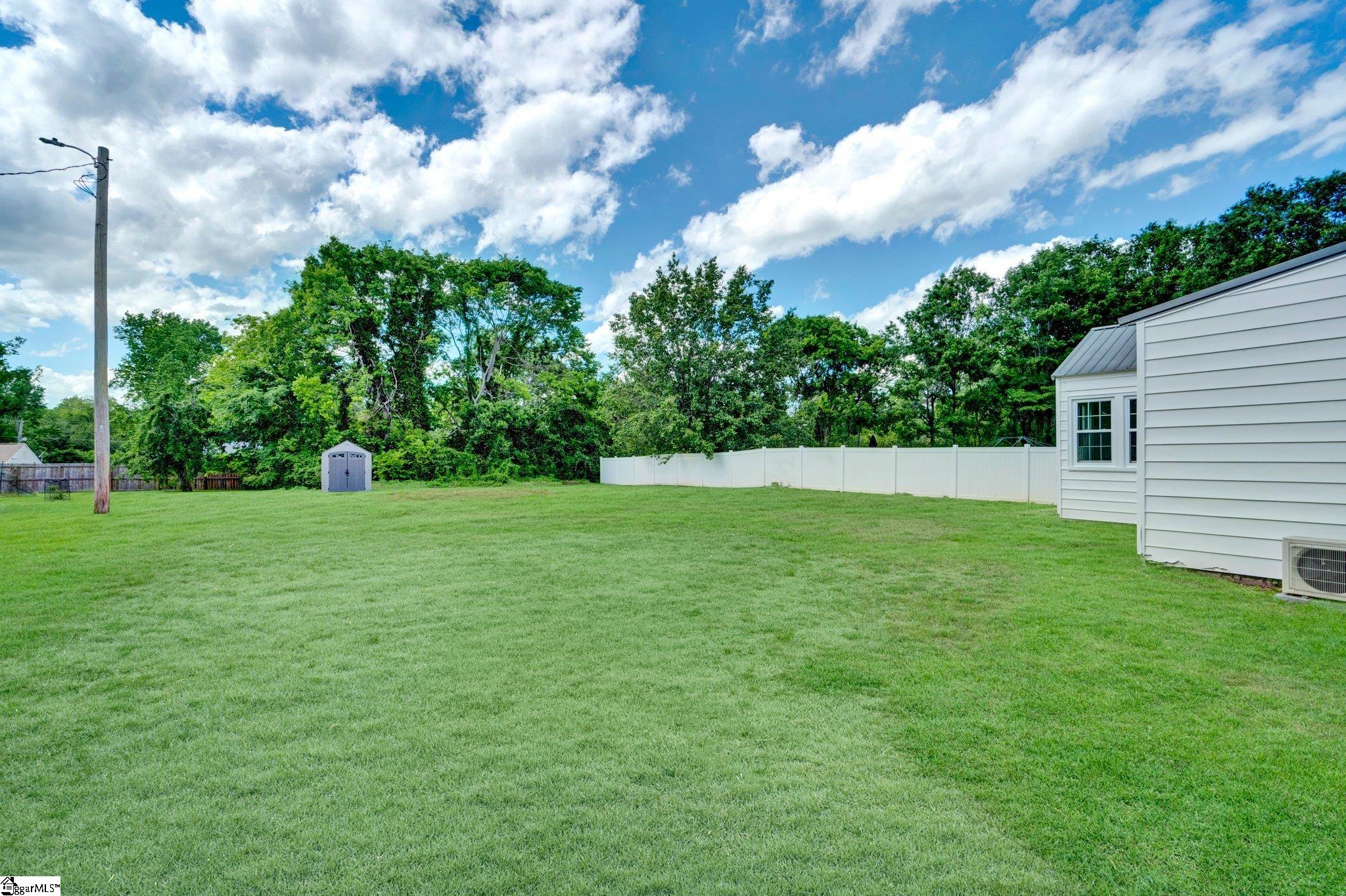 305 N Adair, Clinton, South Carolina image 31