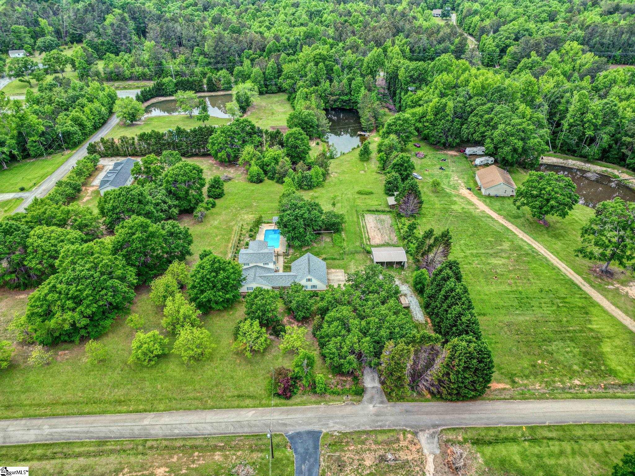 694 Brookwood, Laurens, South Carolina image 3