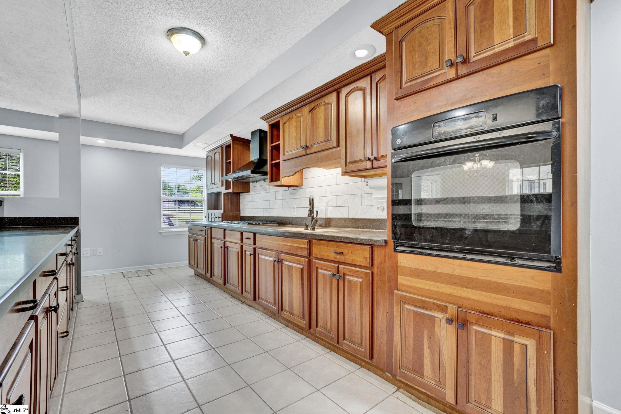 694 Brookwood, Laurens, South Carolina image 4