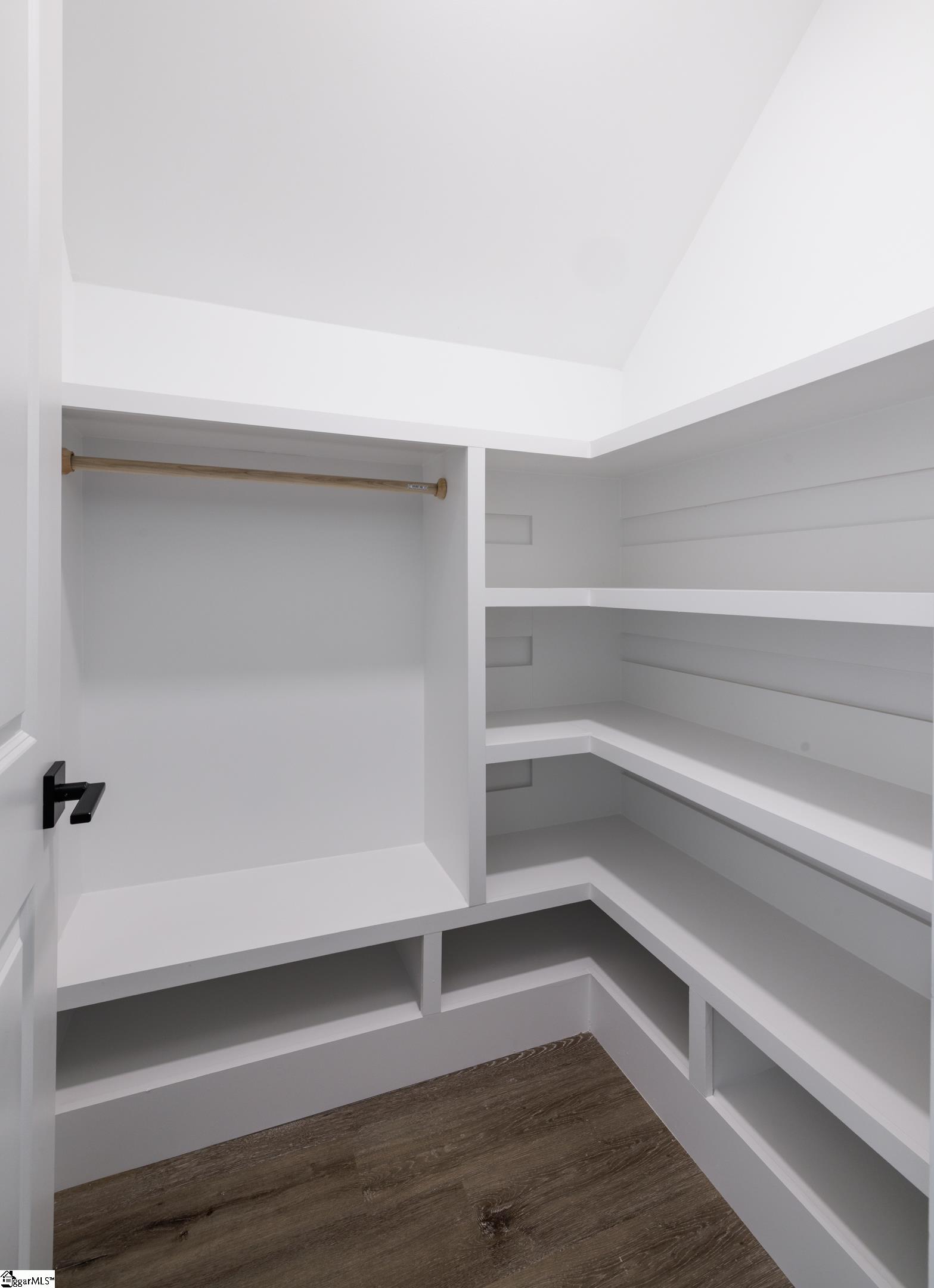 MLS #1556833 image #35