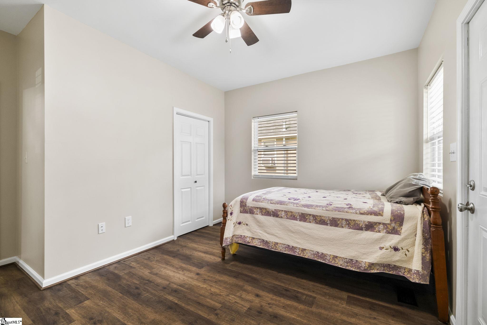 73 E 8th, Greenville, South Carolina image 16