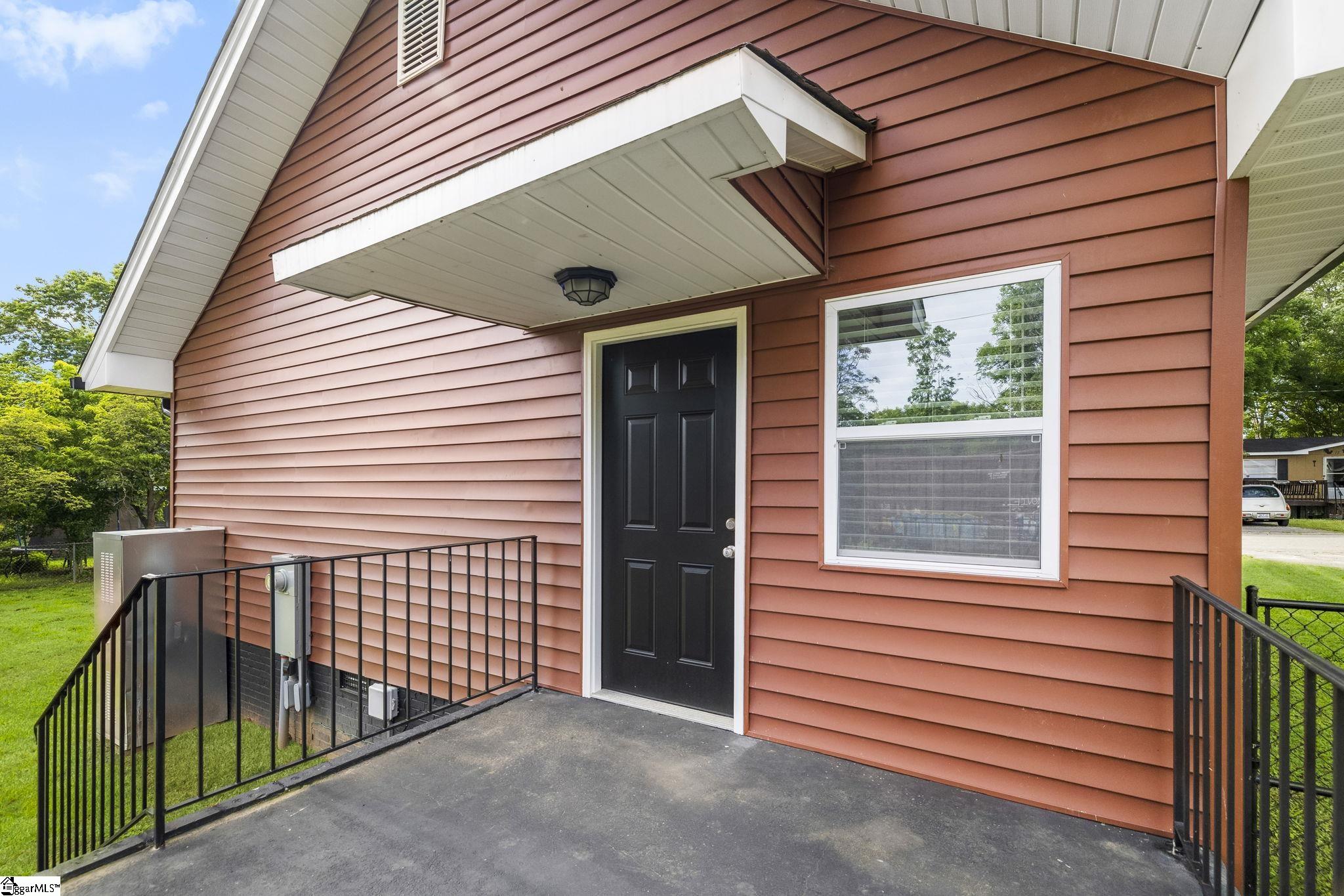 73 E 8th, Greenville, South Carolina image 19