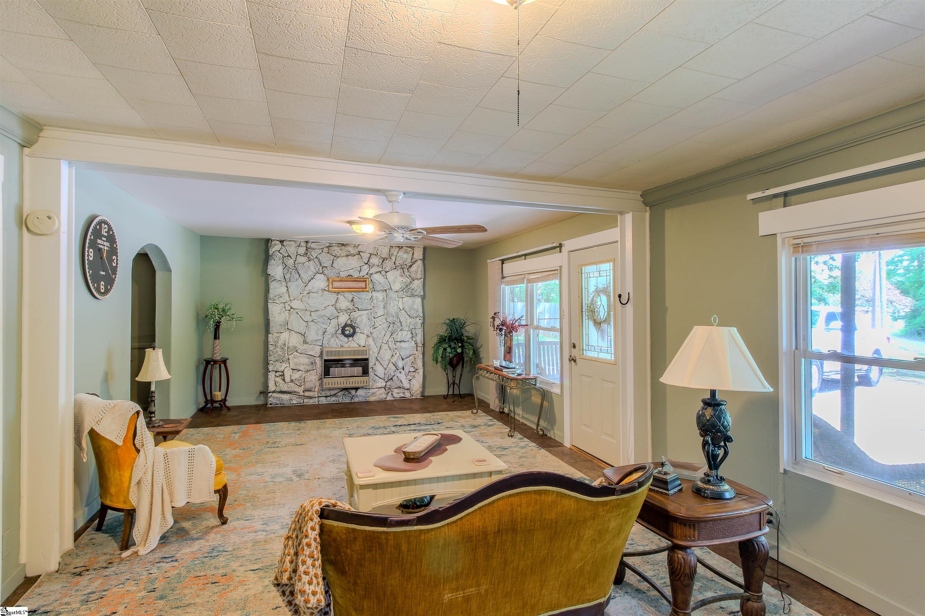 130 S King, Seneca, South Carolina image 2