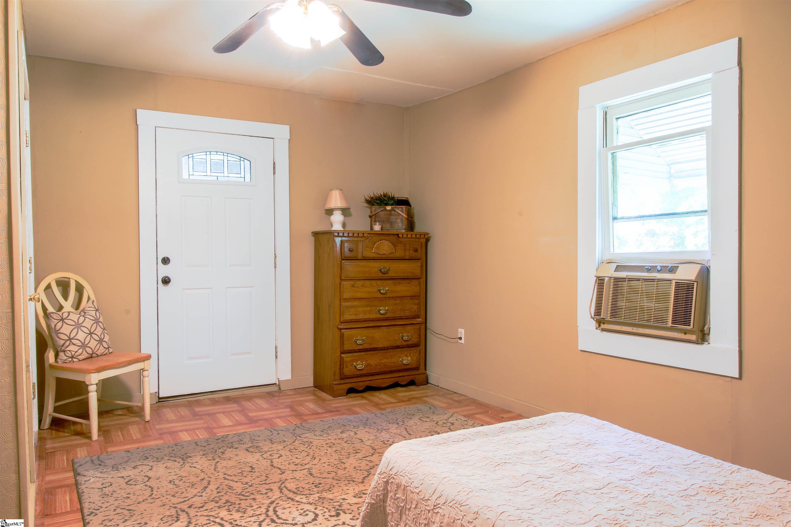 130 S King, Seneca, South Carolina image 11