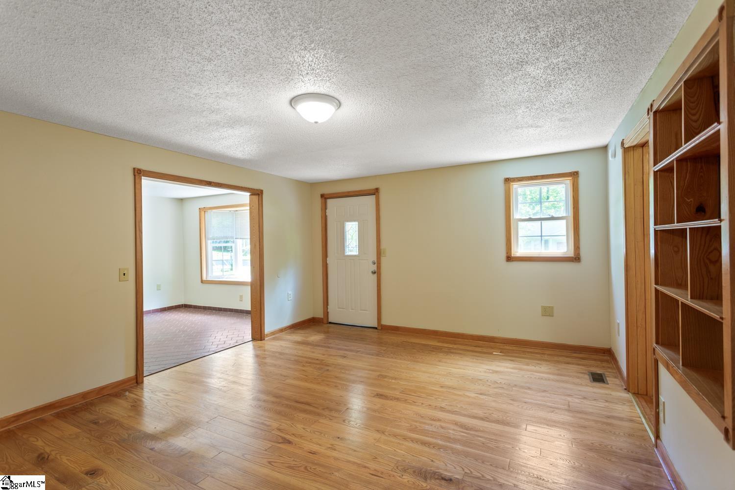 114 Augusta, Easley, South Carolina image 11