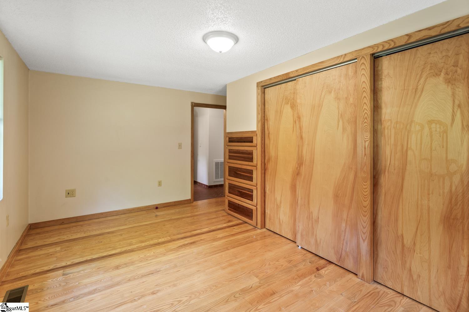 114 Augusta, Easley, South Carolina image 21