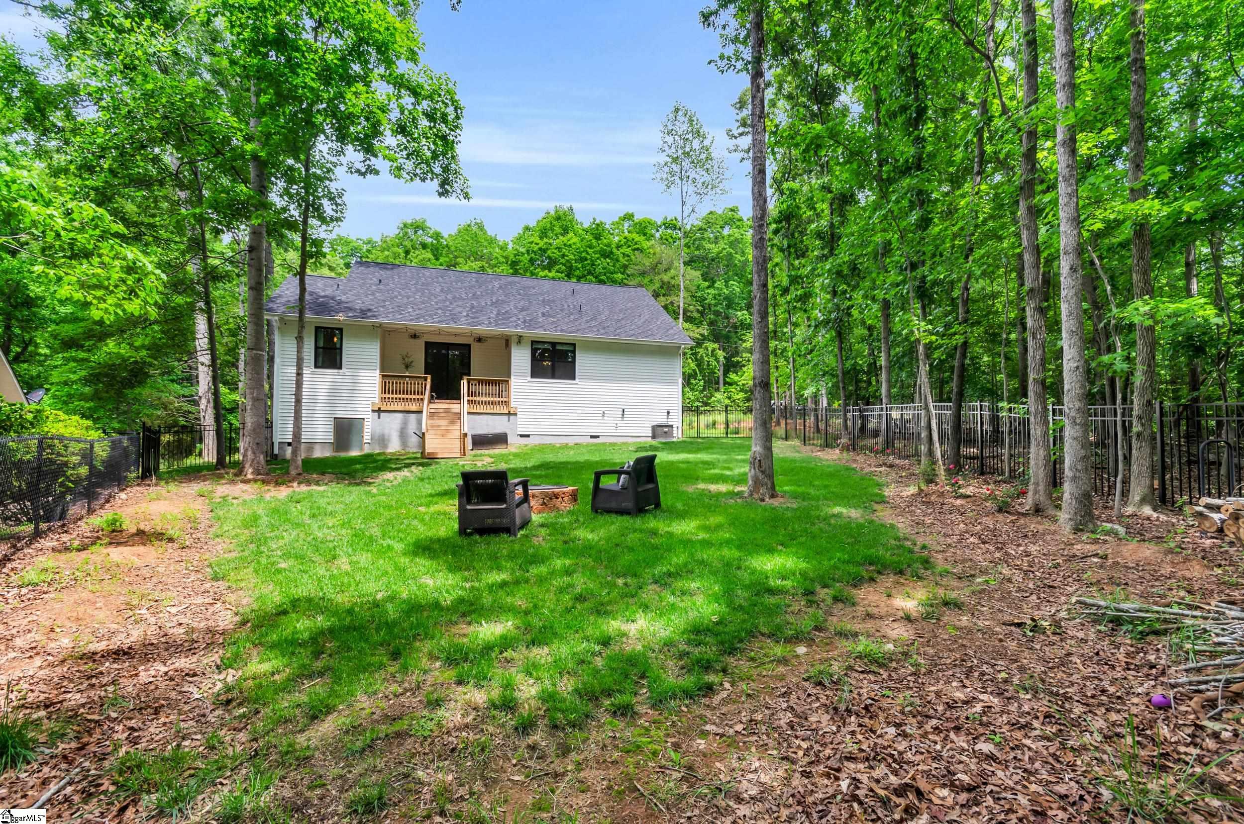 203 N Hogan, Westminster, South Carolina image 29