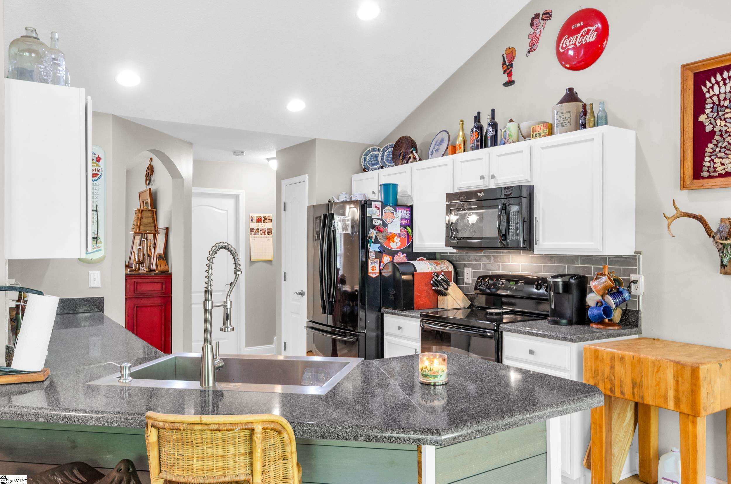 32 Berry Pine, Taylors, South Carolina image 13