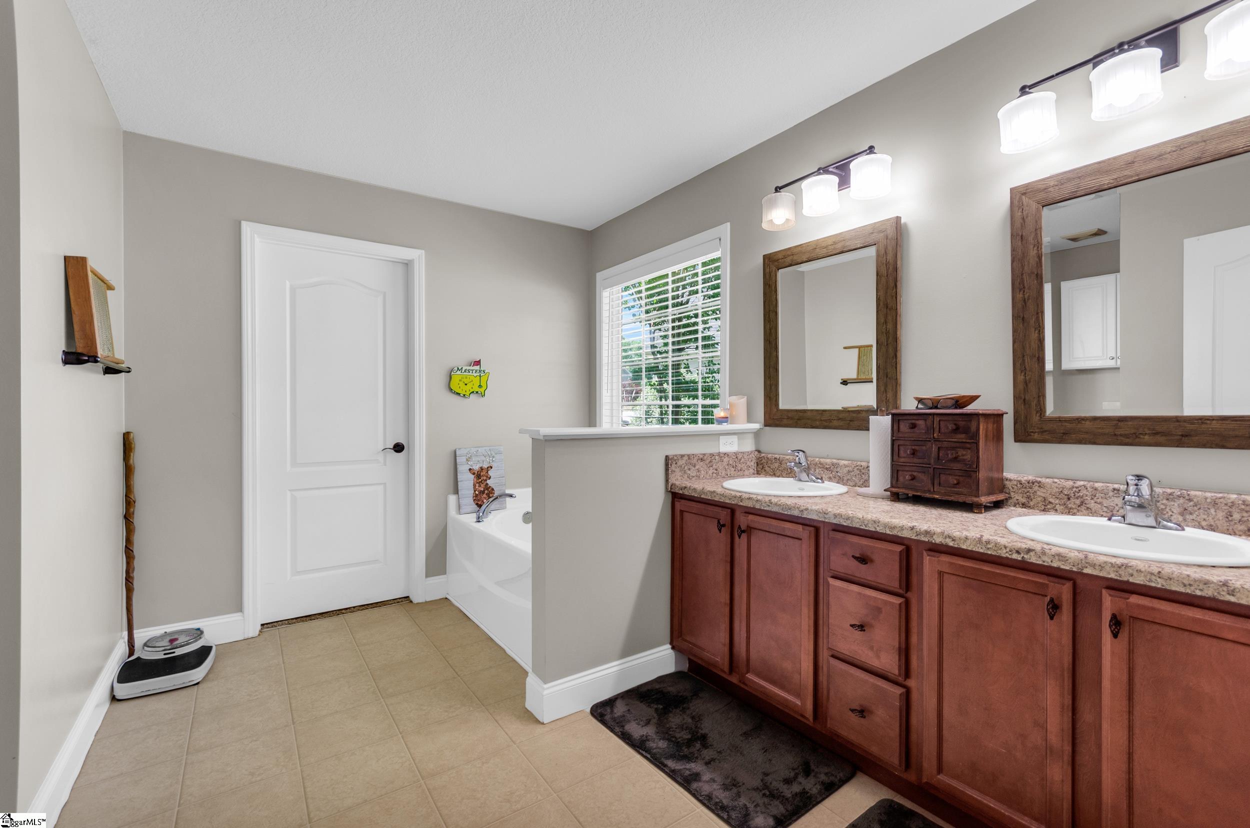 32 Berry Pine, Taylors, South Carolina image 16