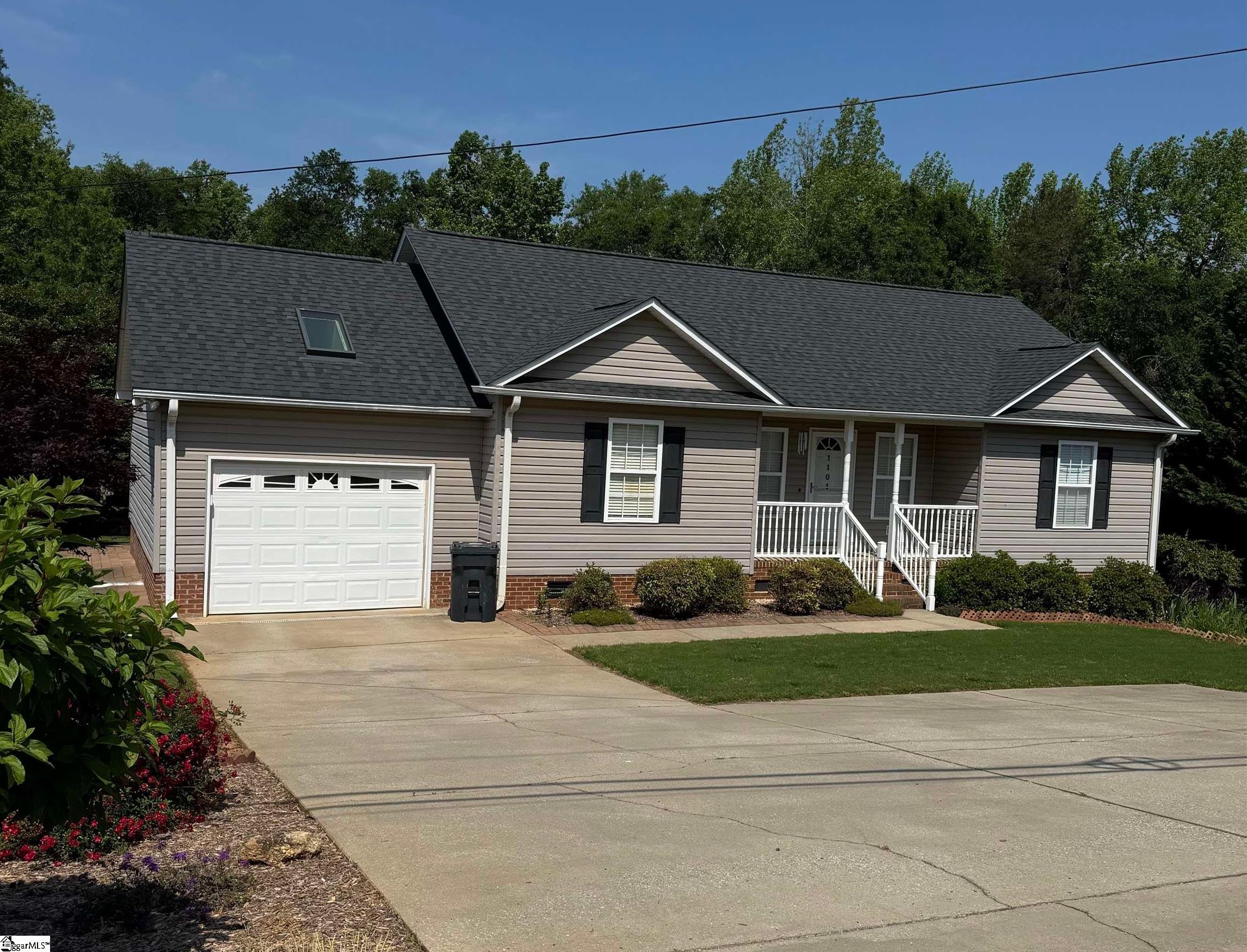 1101 Piedmont Park, Taylors, South Carolina image 1