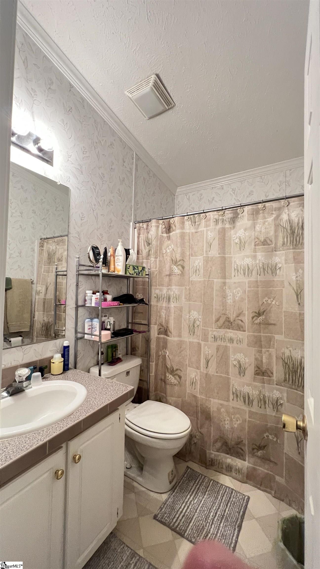 217 Suburban, Greenwood, South Carolina image 12