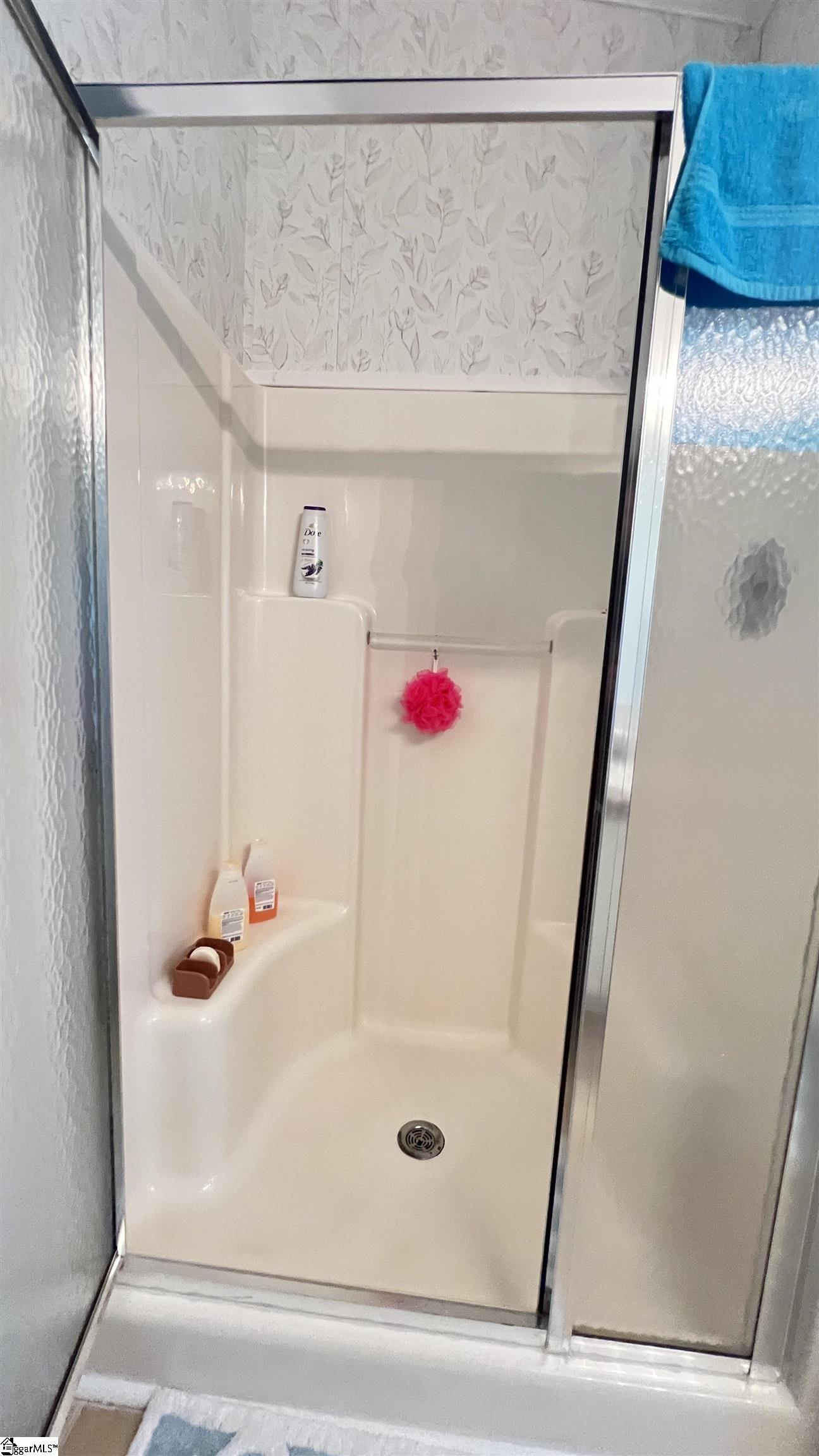 217 Suburban, Greenwood, South Carolina image 15