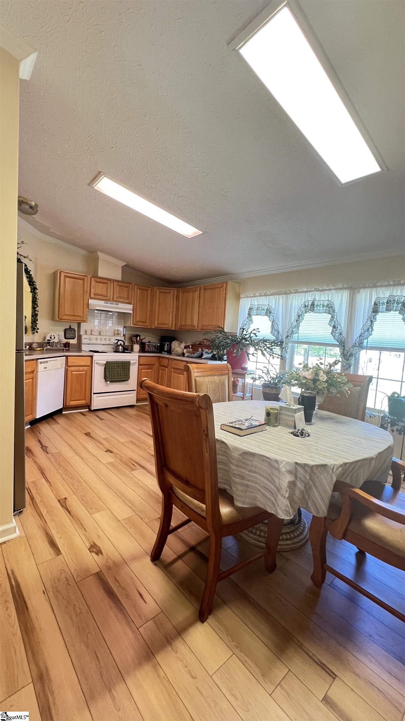 217 Suburban, Greenwood, South Carolina image 10