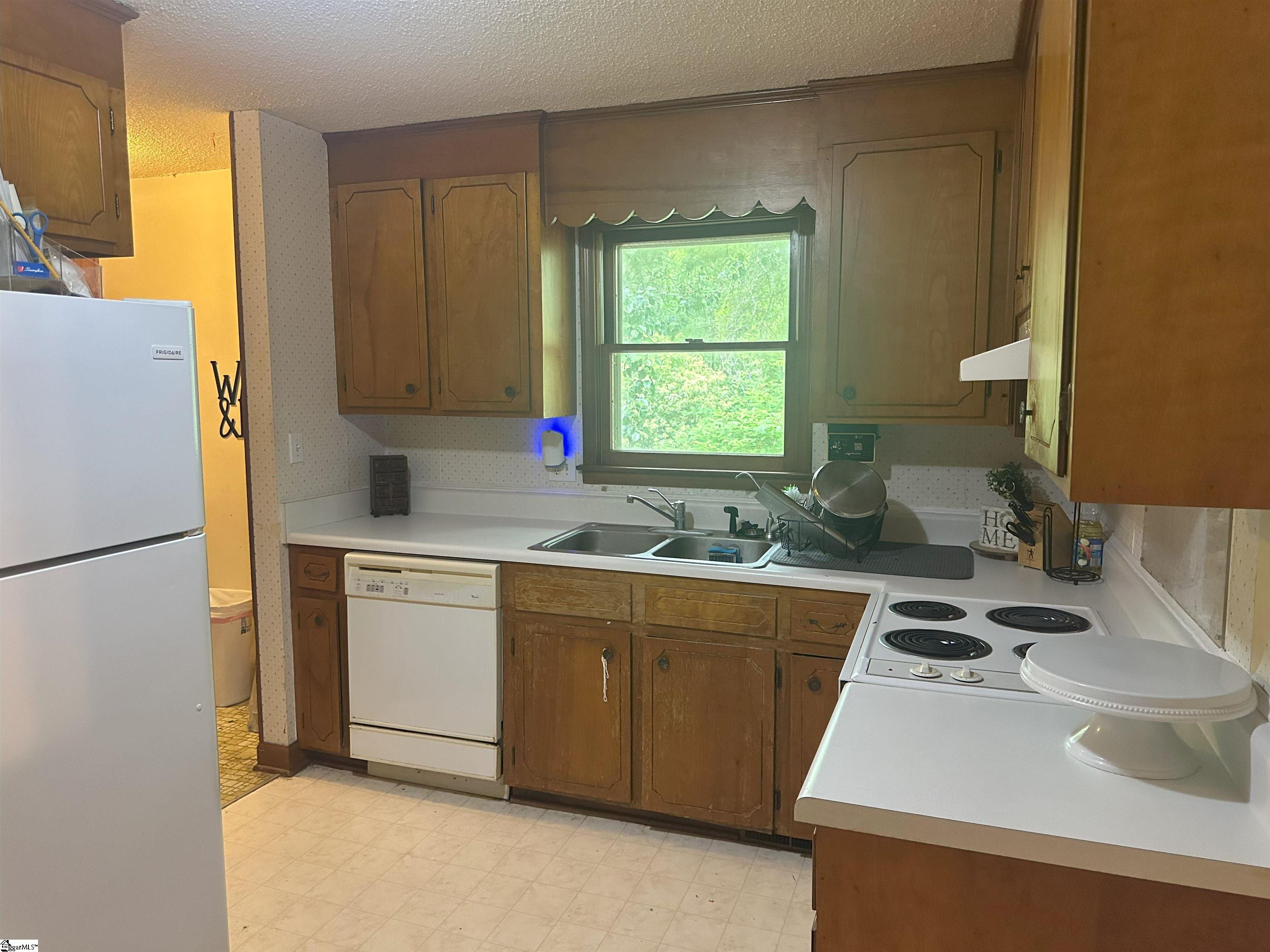 143 Lawton, Greenwood, South Carolina image 4