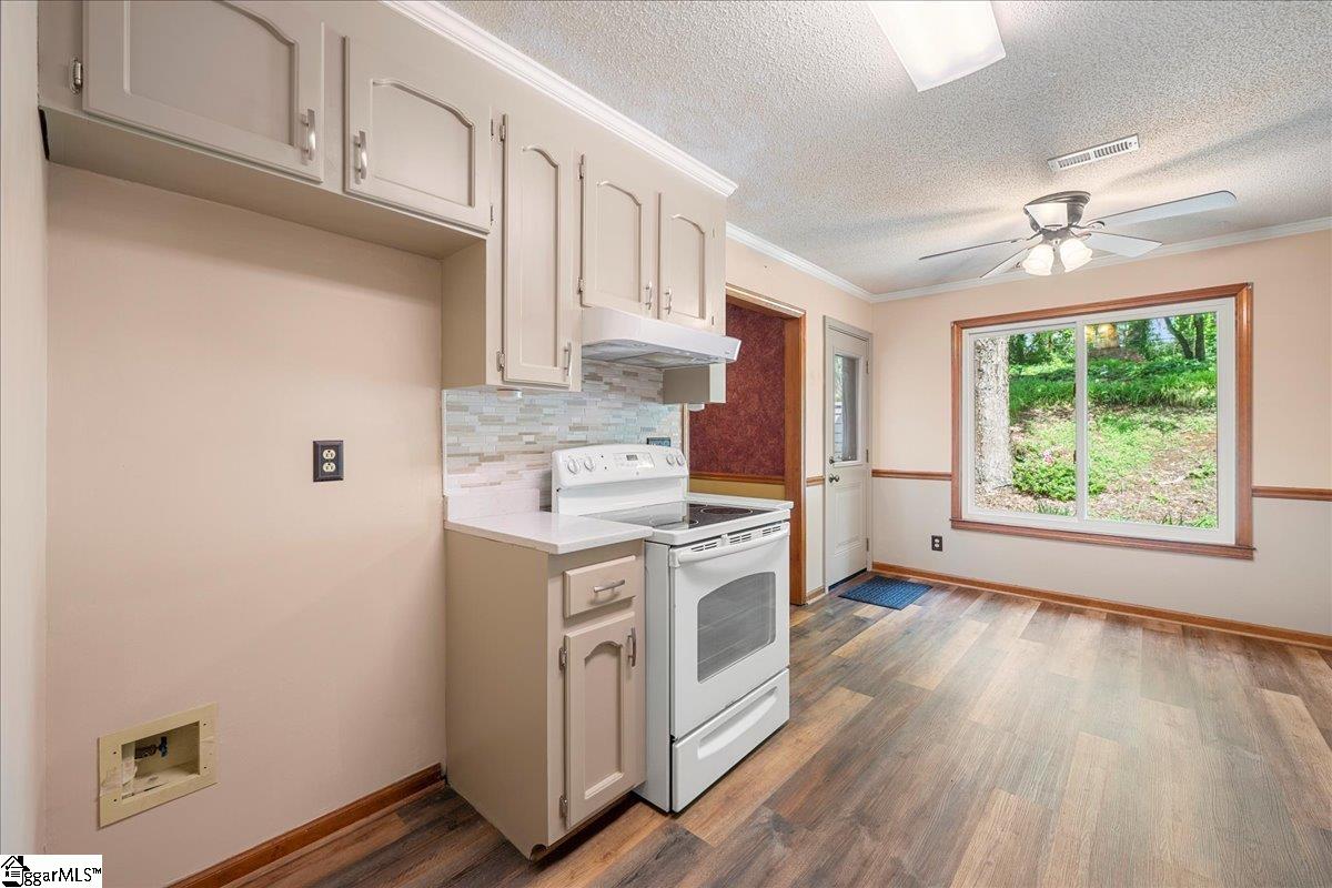 1606 Winding, Taylors, South Carolina image 12