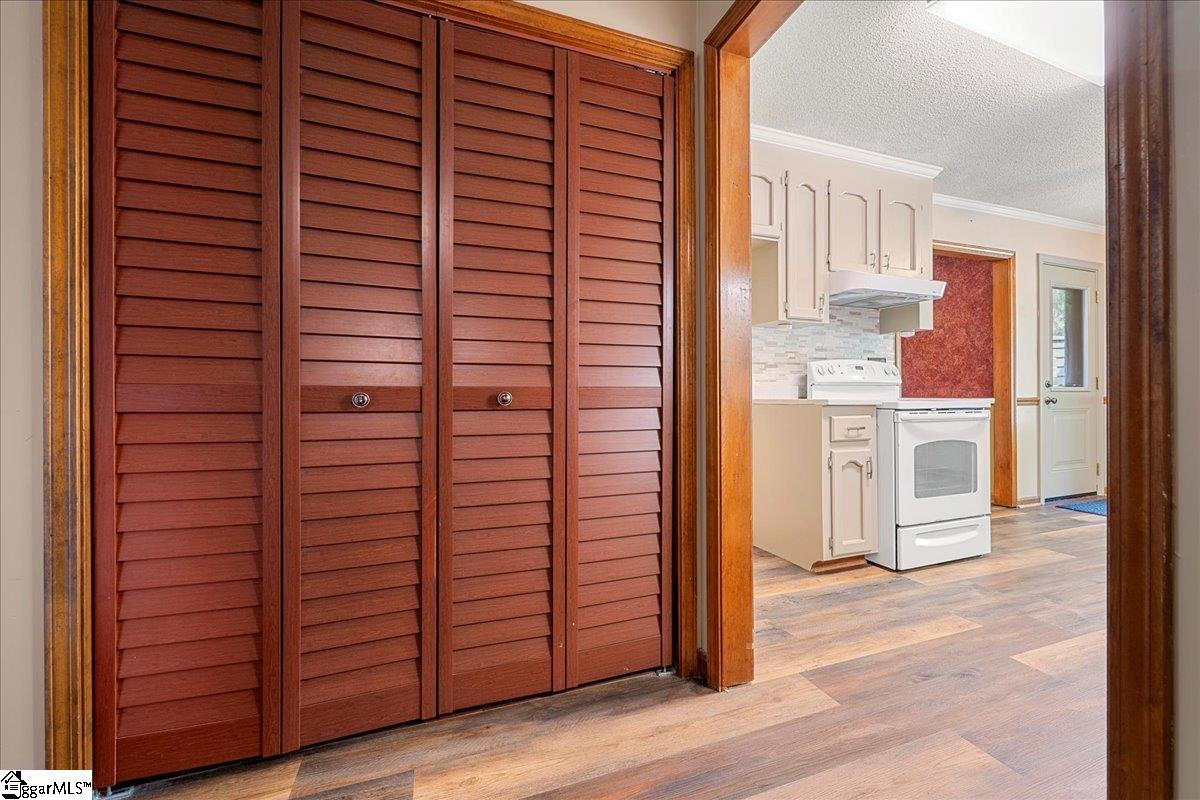 1606 Winding, Taylors, South Carolina image 13