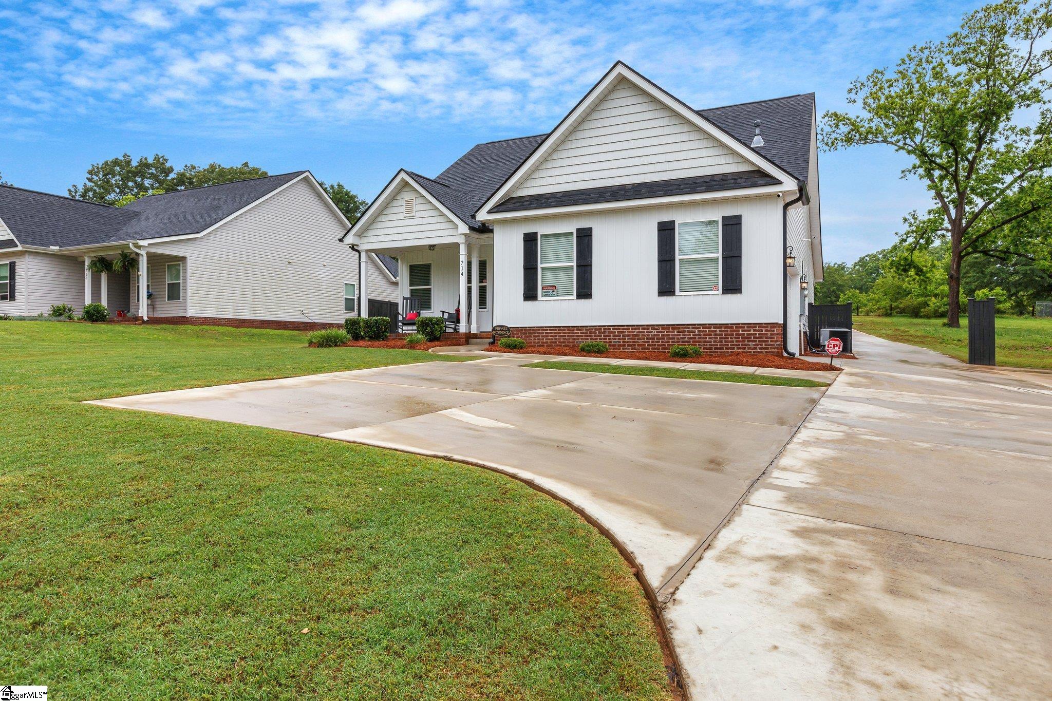 714 Chestnut, Laurens, South Carolina image 2