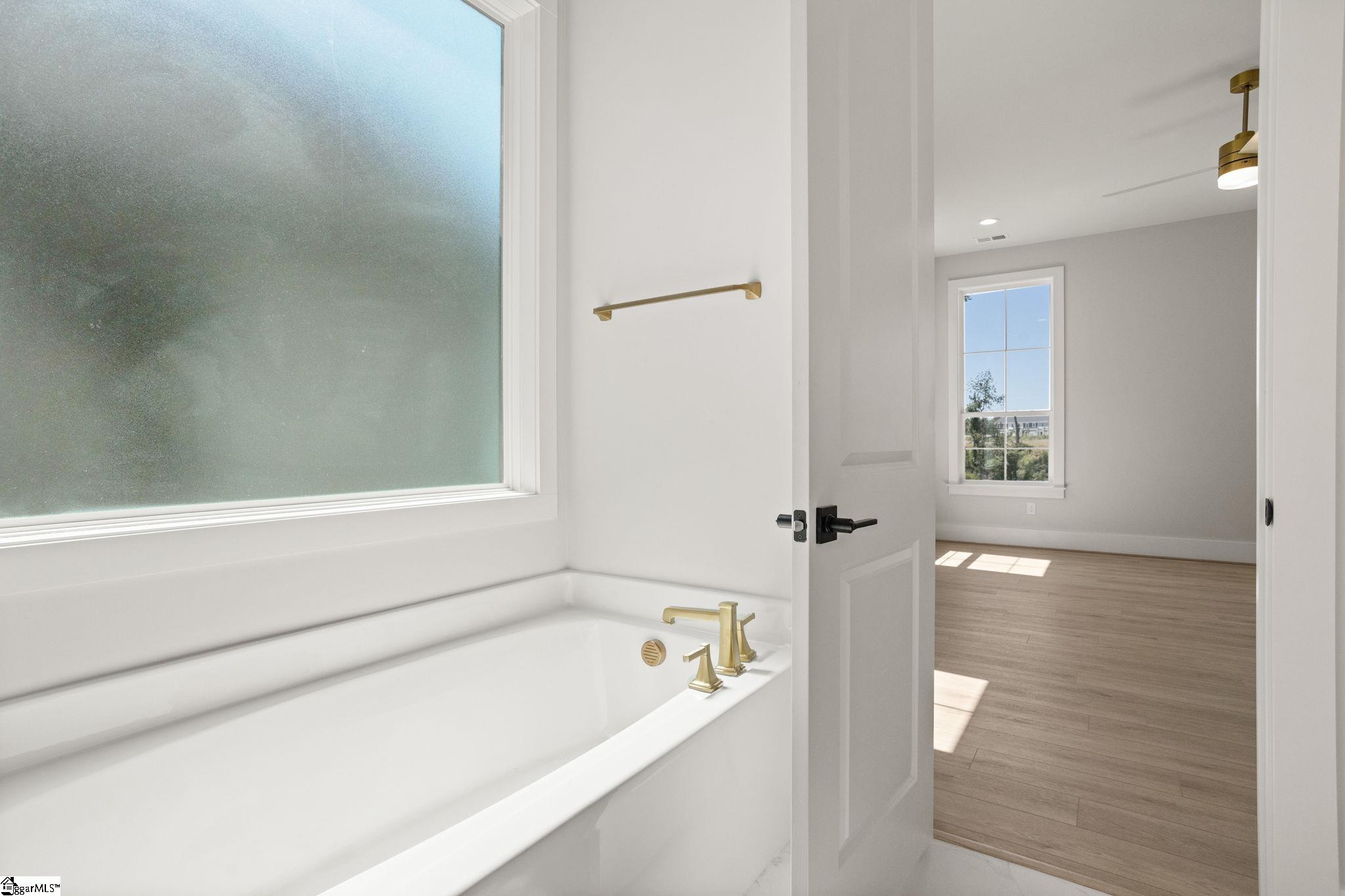 MLS #1557488 image #14