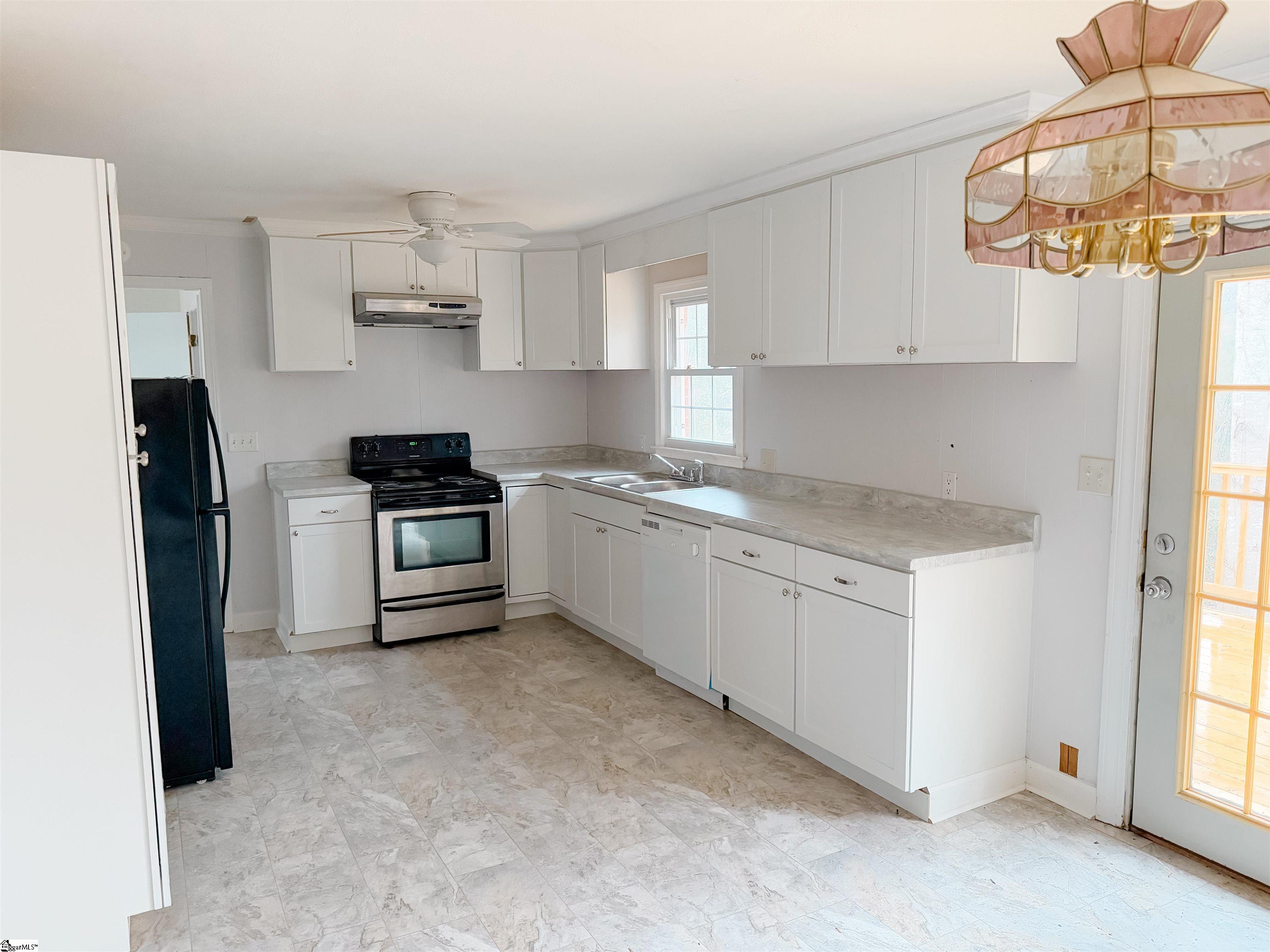 8 Charing Cross, Taylors, South Carolina image 3