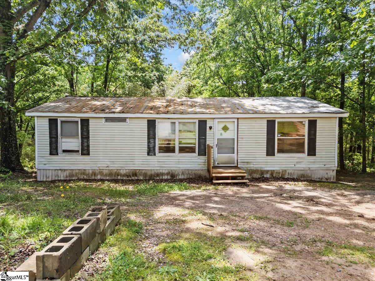 431 Highway 101, Gray Court, South Carolina image 1
