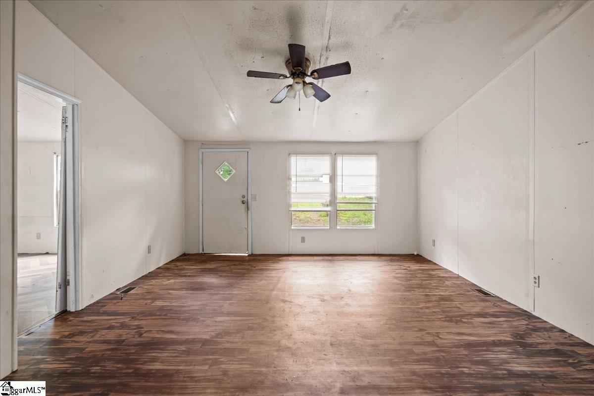 431 Highway 101, Gray Court, South Carolina image 4