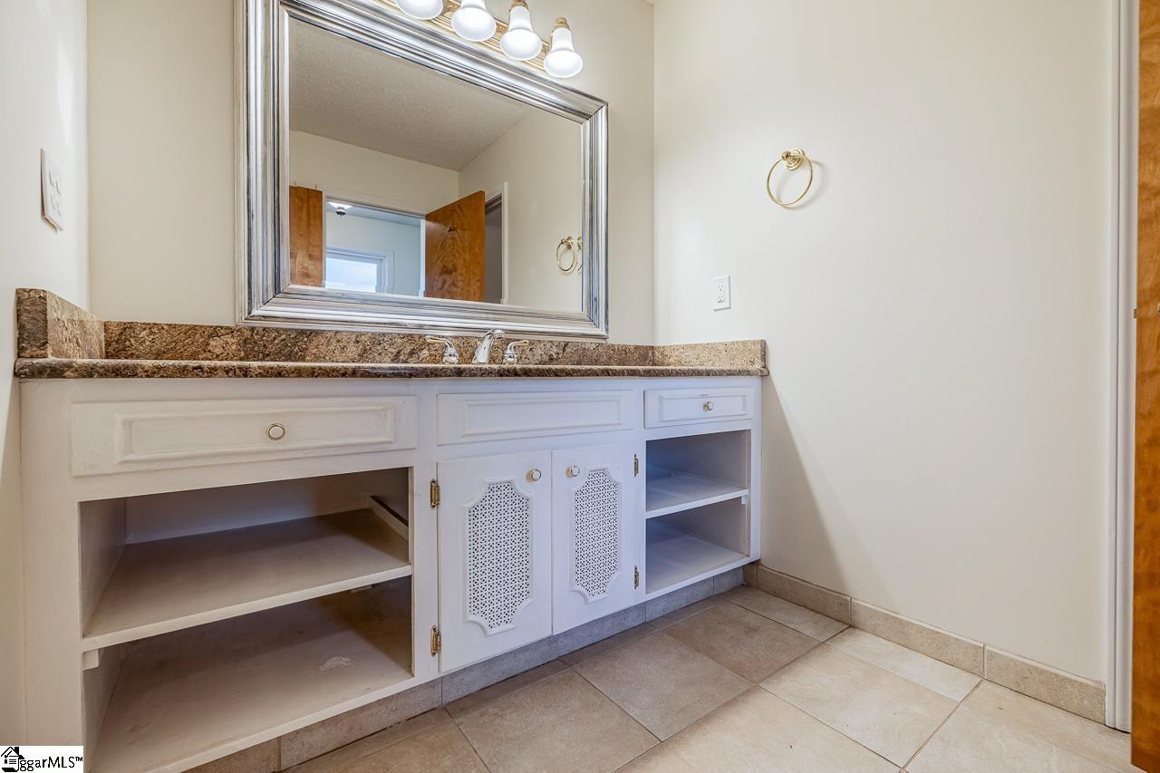 2 Meredith, Greenville, South Carolina image 30